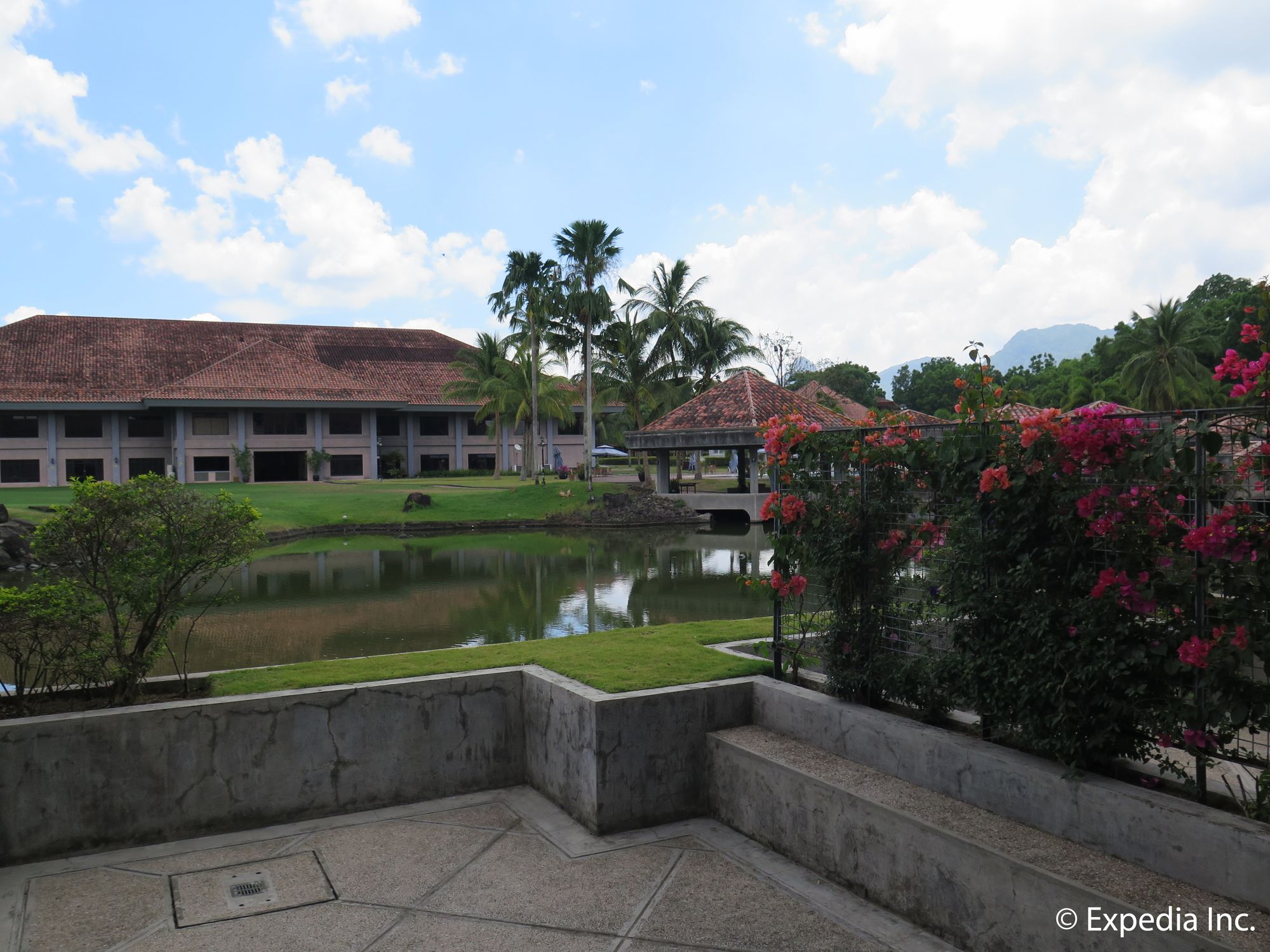 The Suites at Mount Malarayat