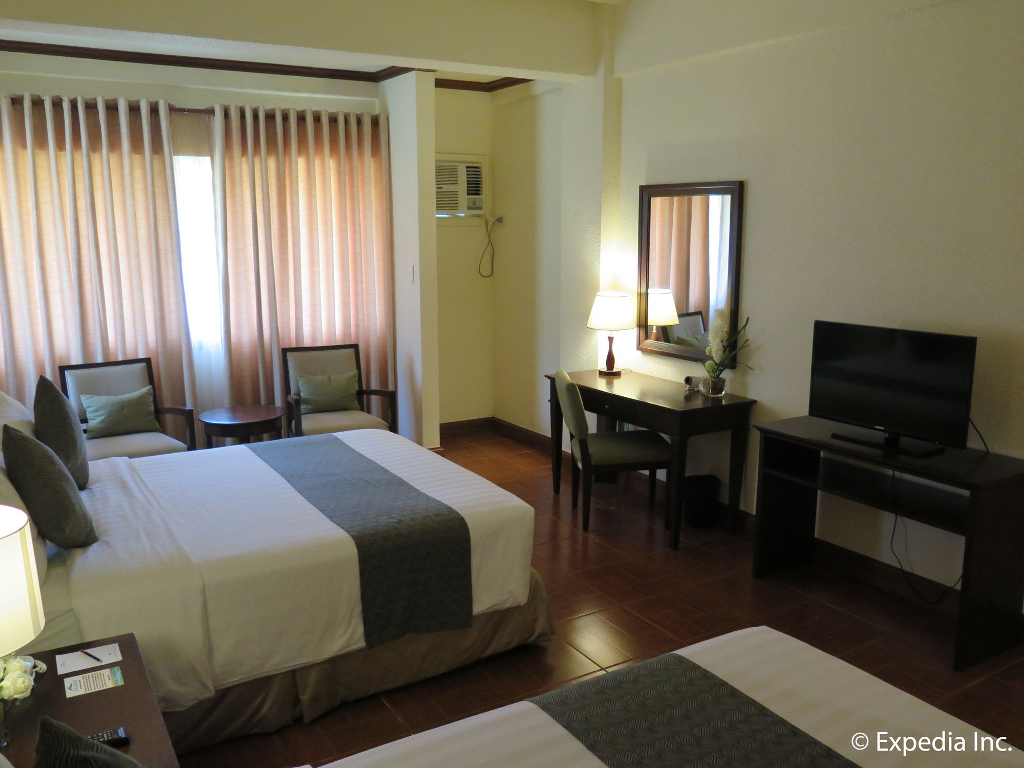 The Suites at Mount Malarayat