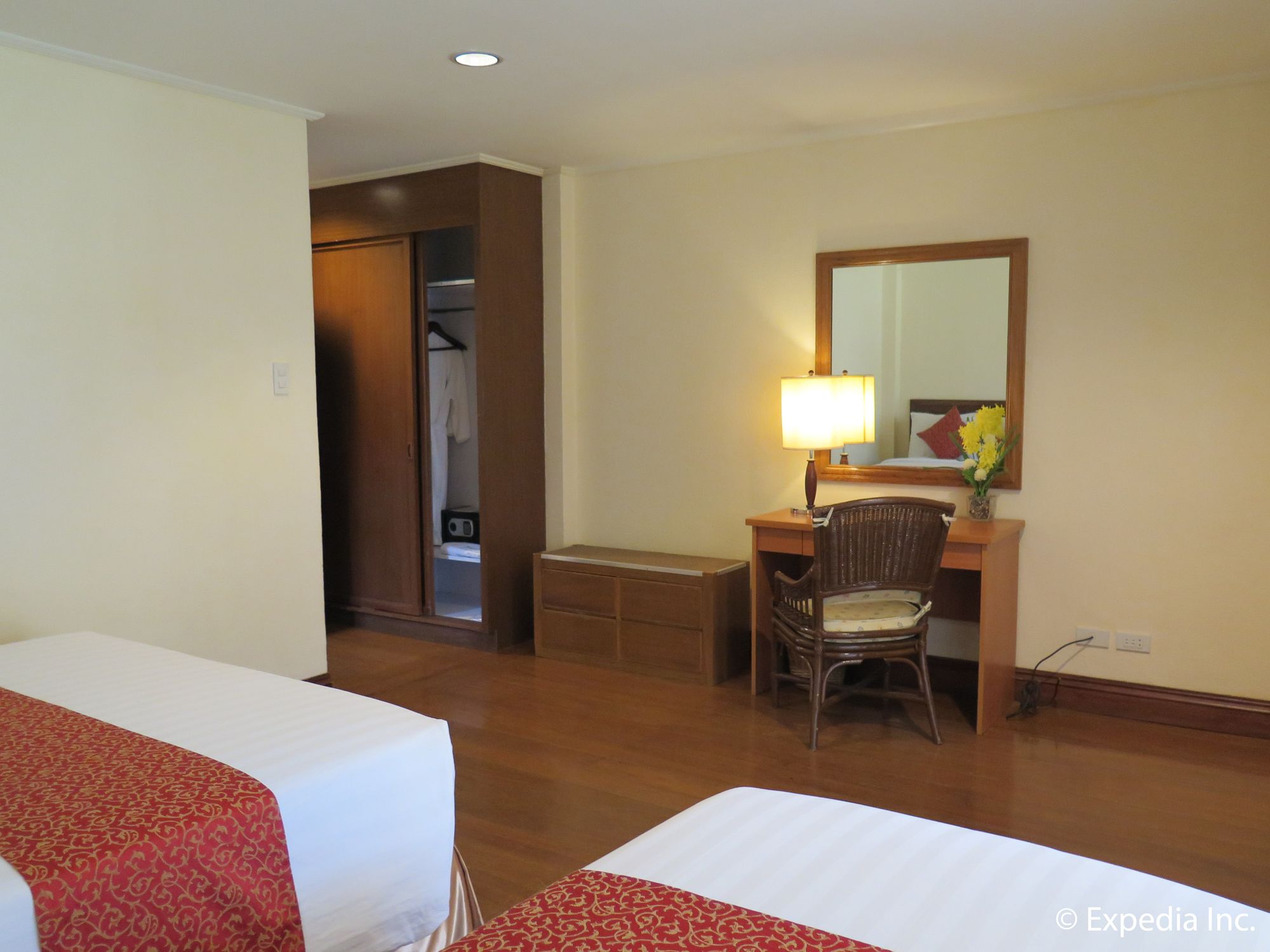 The Suites at Mount Malarayat