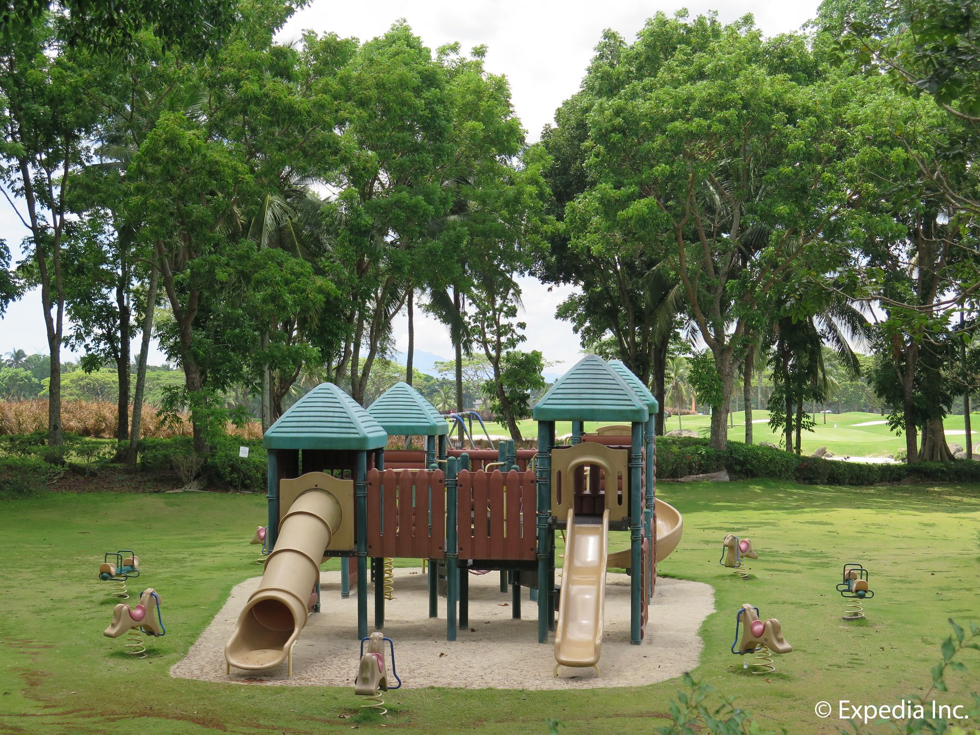 The Suites at Mount Malarayat