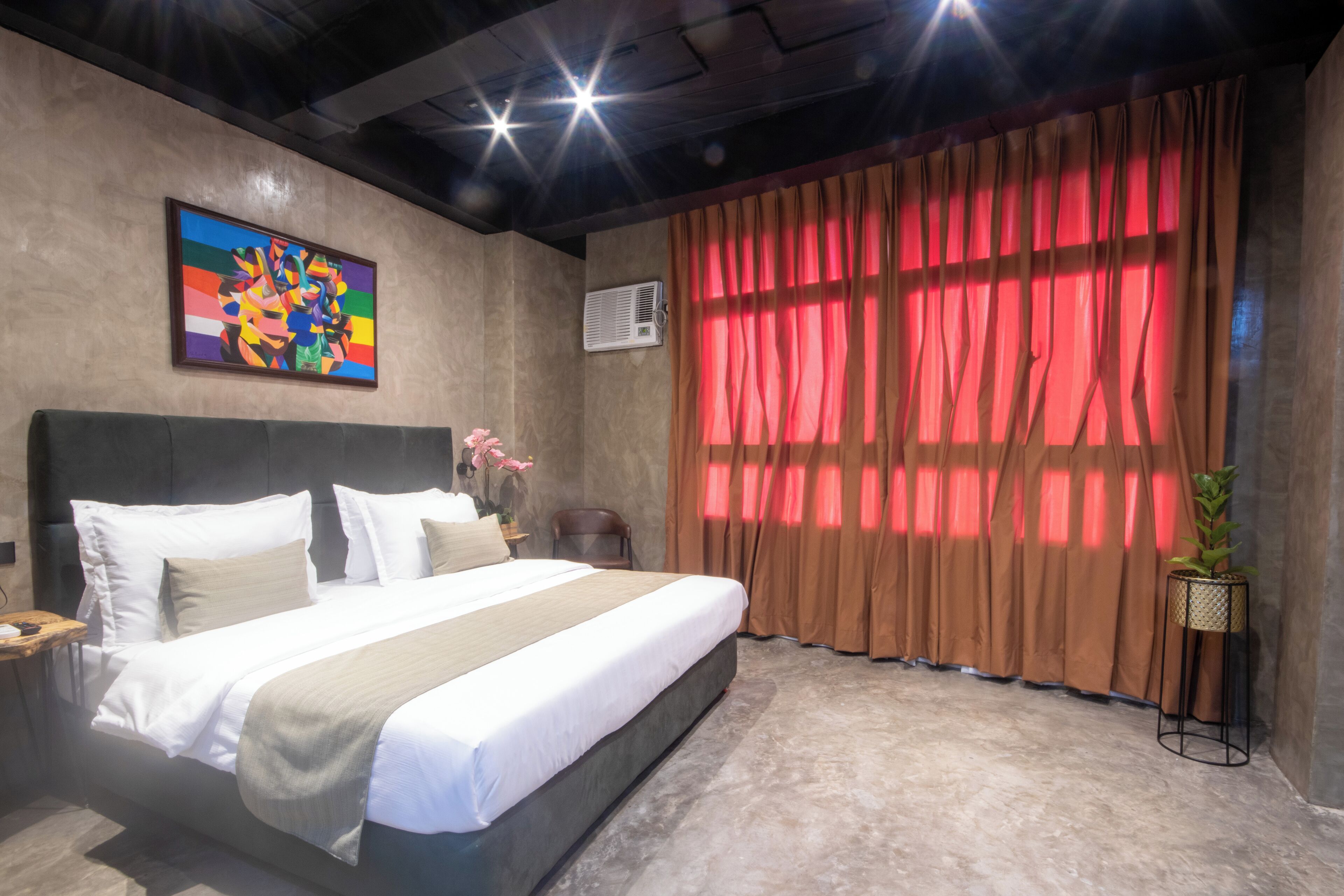 Aqua Frontier Hotel And Restaurant