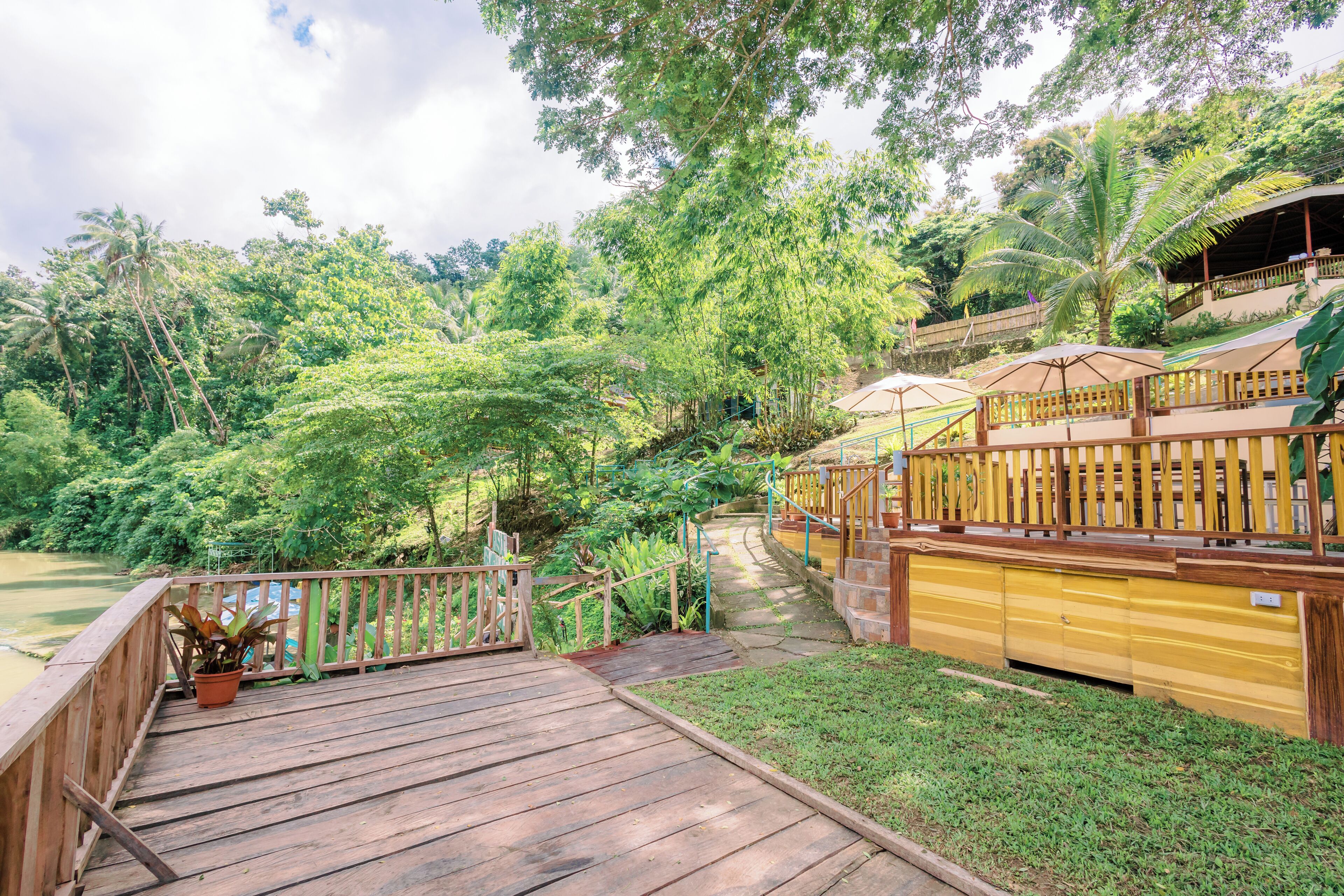 Busai Dream Falls Resort