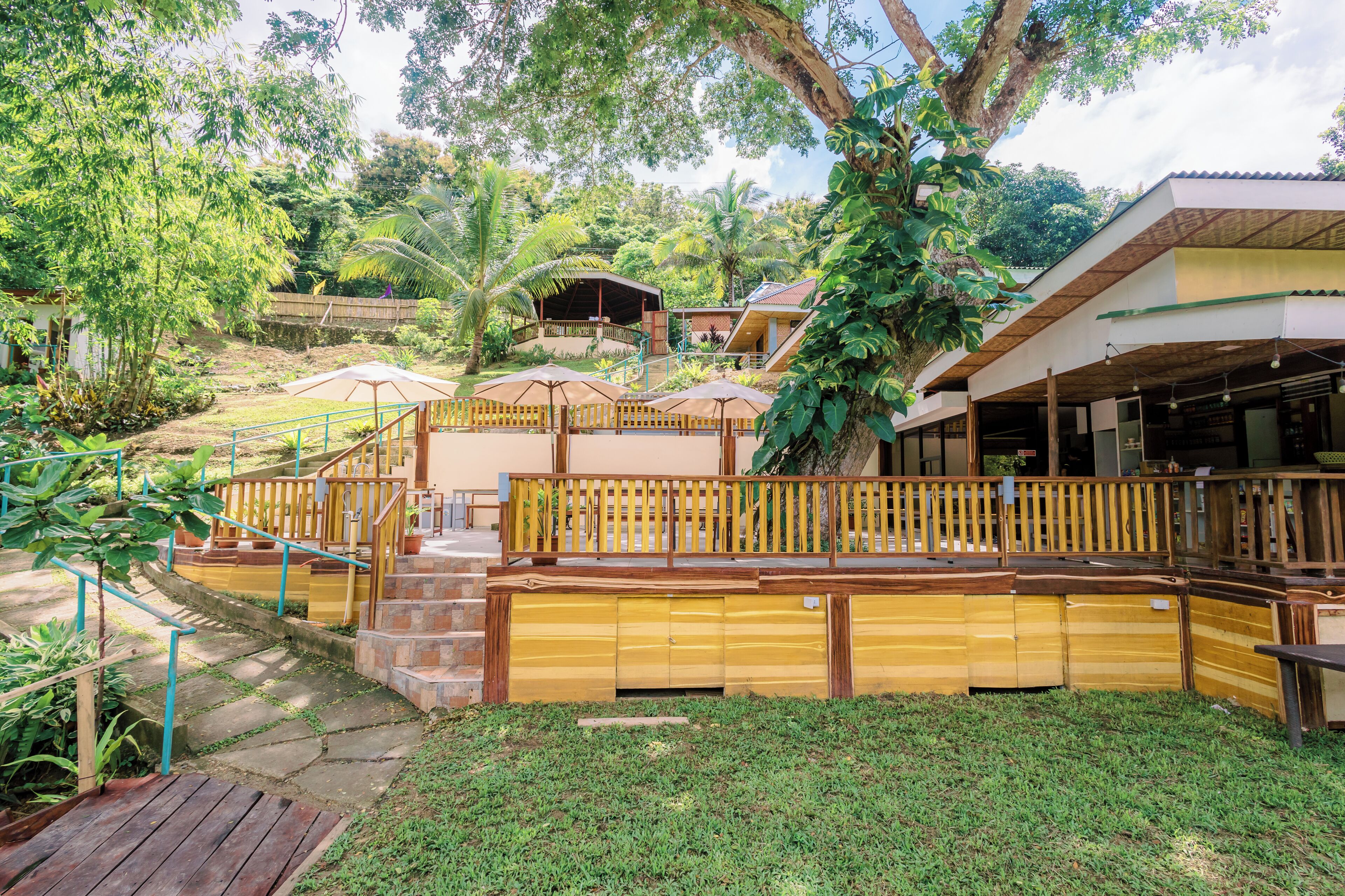 Busai Dream Falls Resort