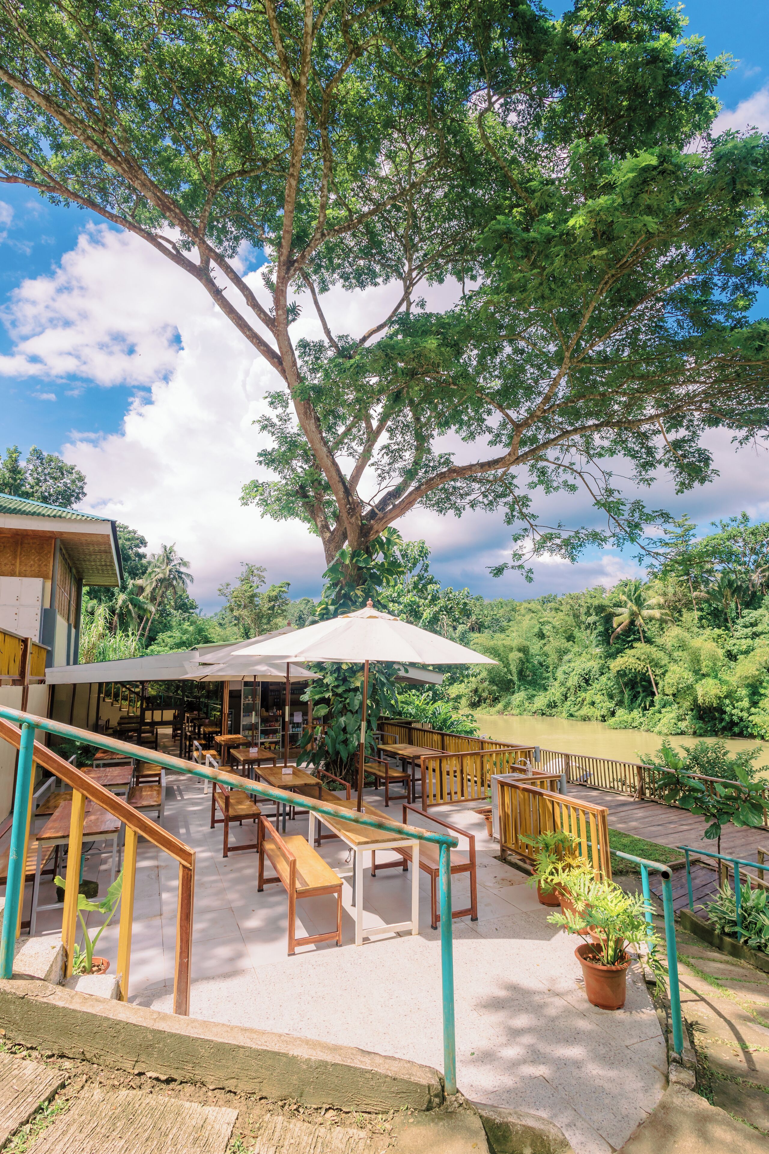 Busai Dream Falls Resort