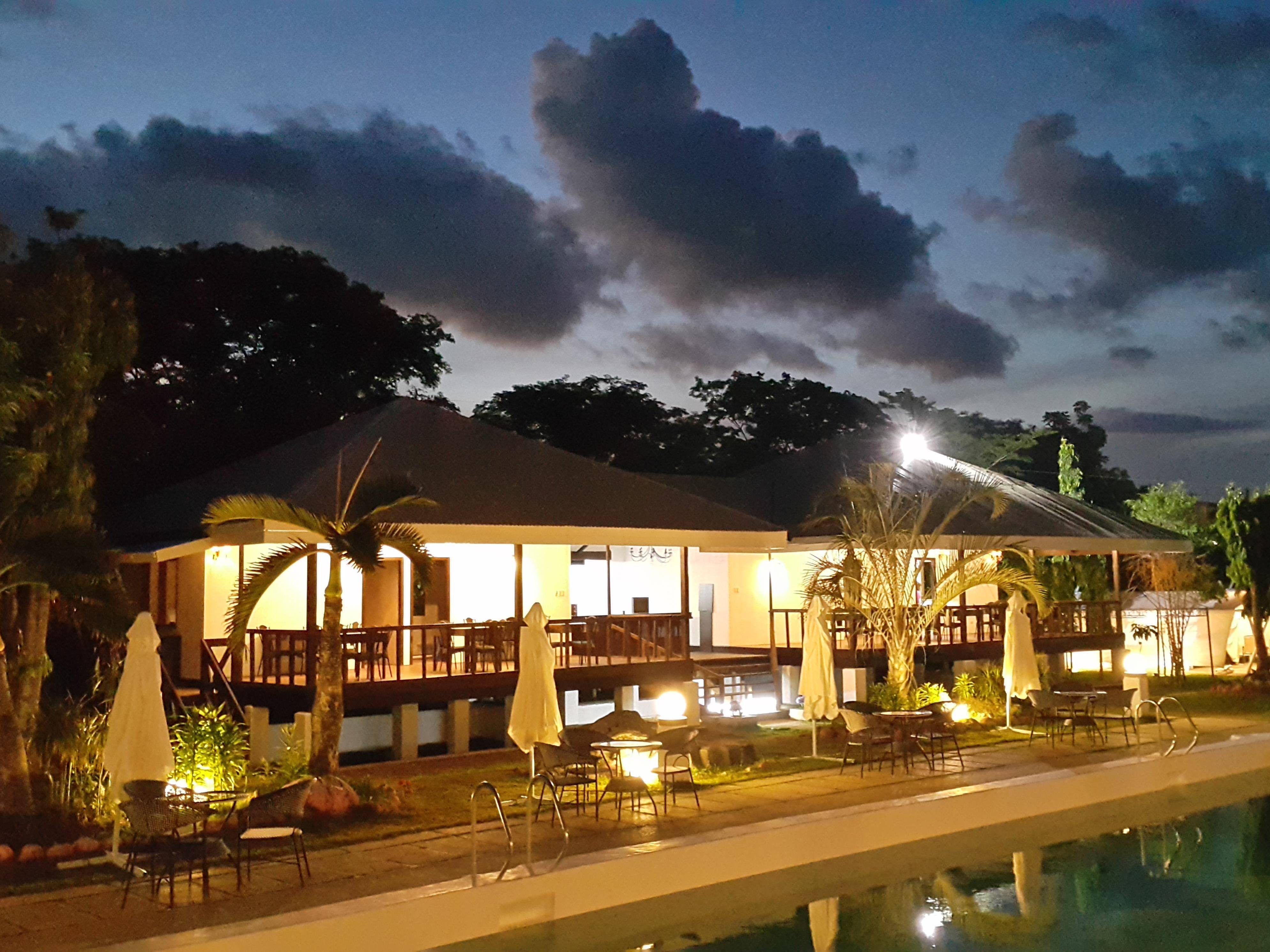 Blue Hotel And Resort