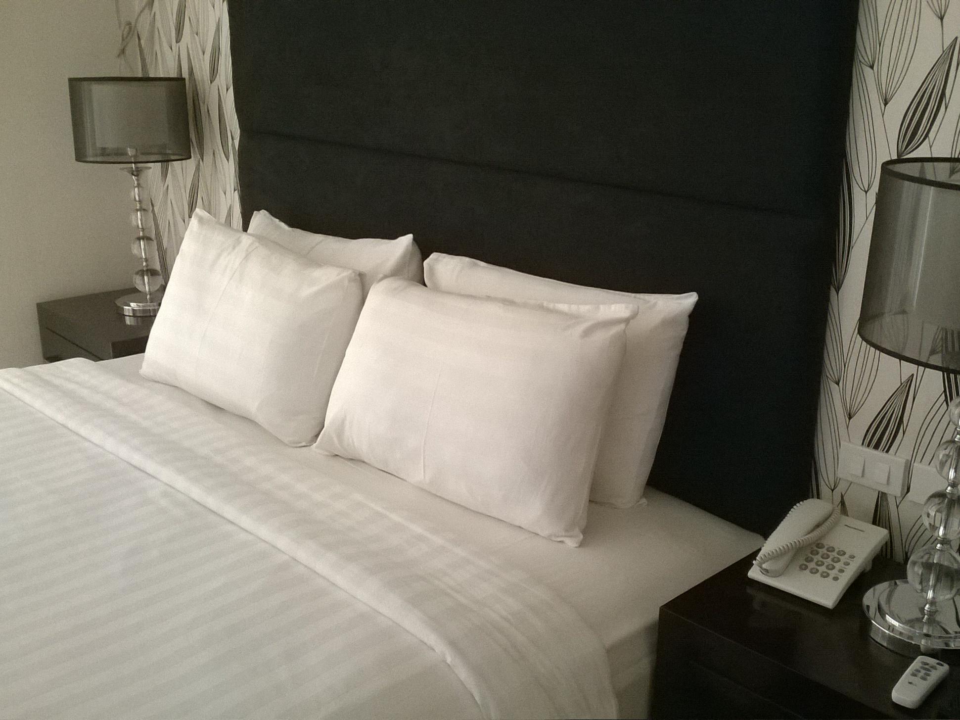 Queen Margarette Hotel Downtown