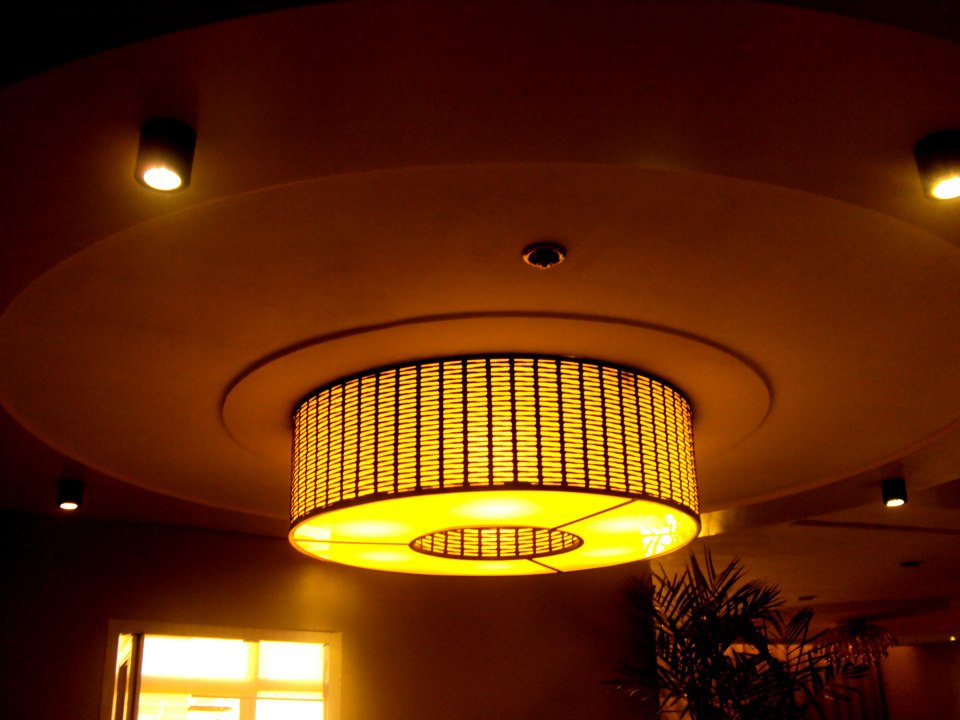 Queen Margarette Hotel Downtown
