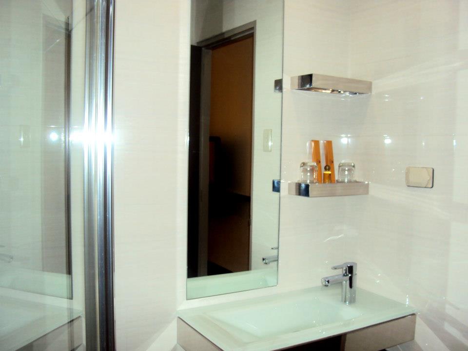 Queen Margarette Hotel Downtown