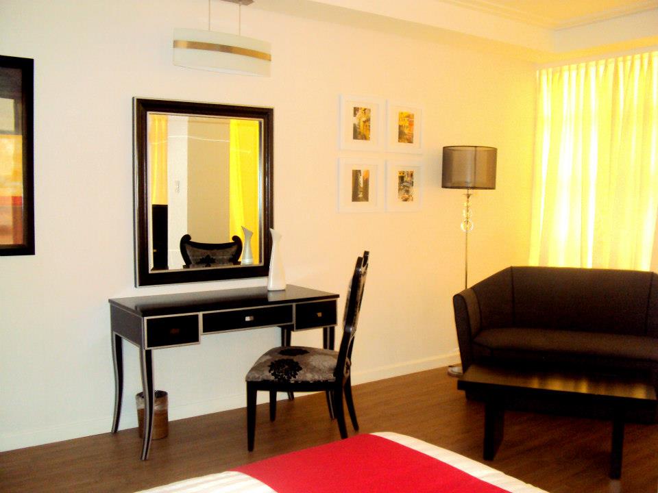 Queen Margarette Hotel Downtown