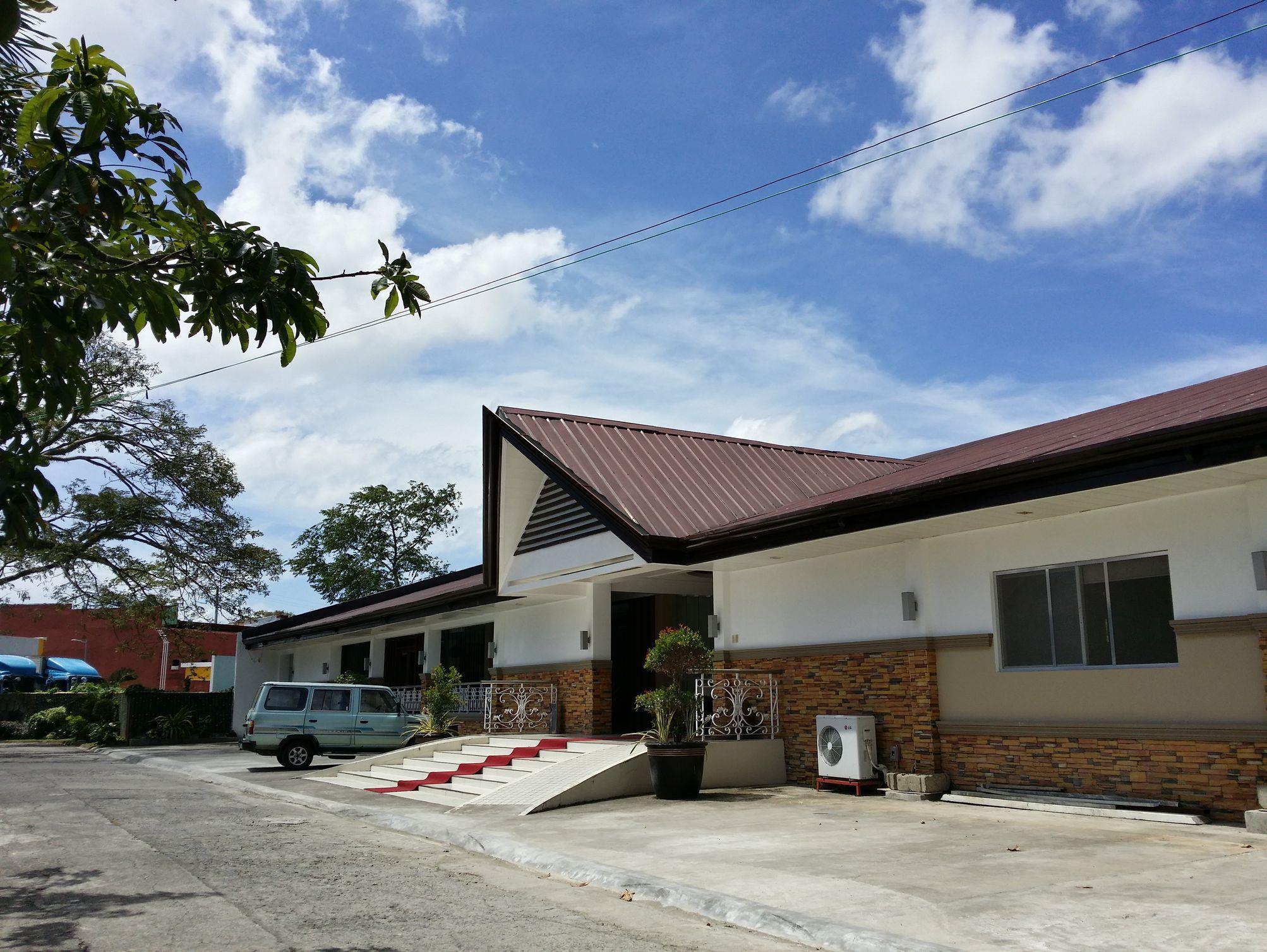 Quezon Premier Hotel Lucena