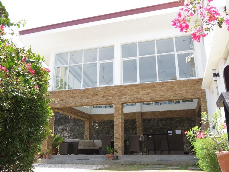 Acacia Resort and Dive Center