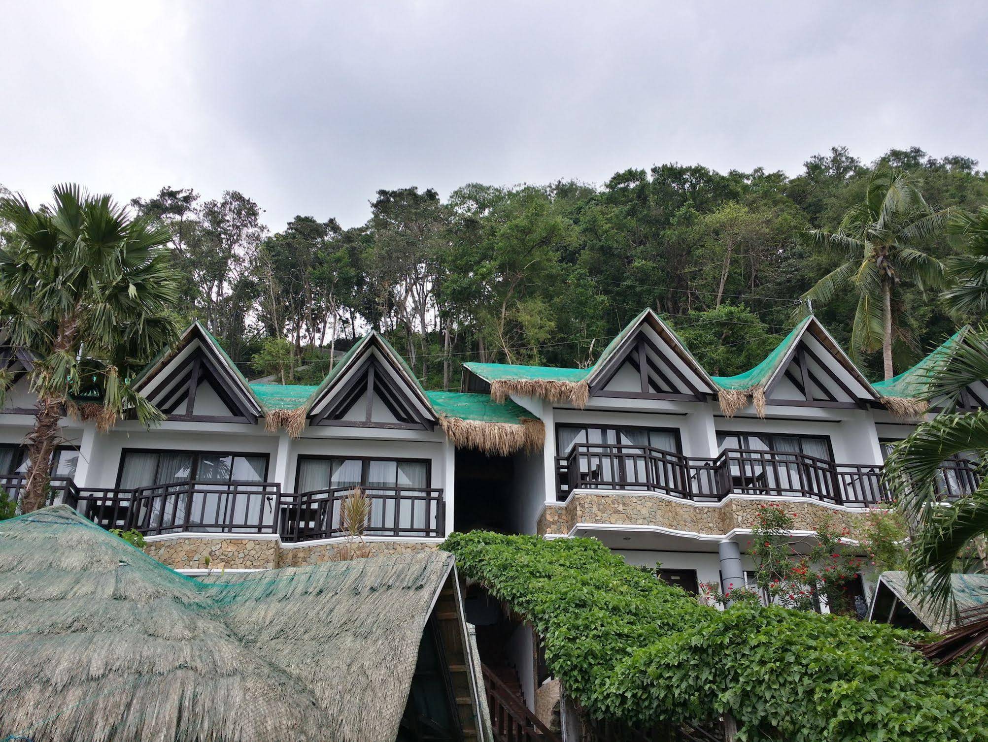 Crystal Blue Resort