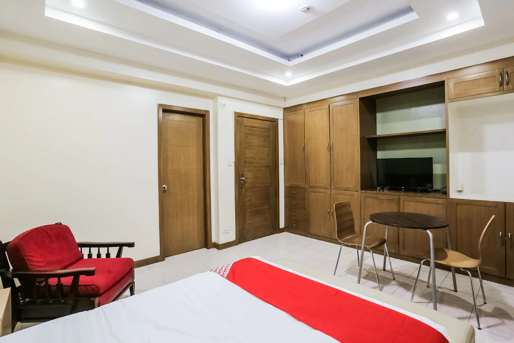 Alley 8 by OYO Rooms