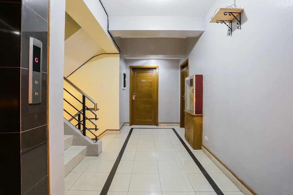 Alley 8 by OYO Rooms