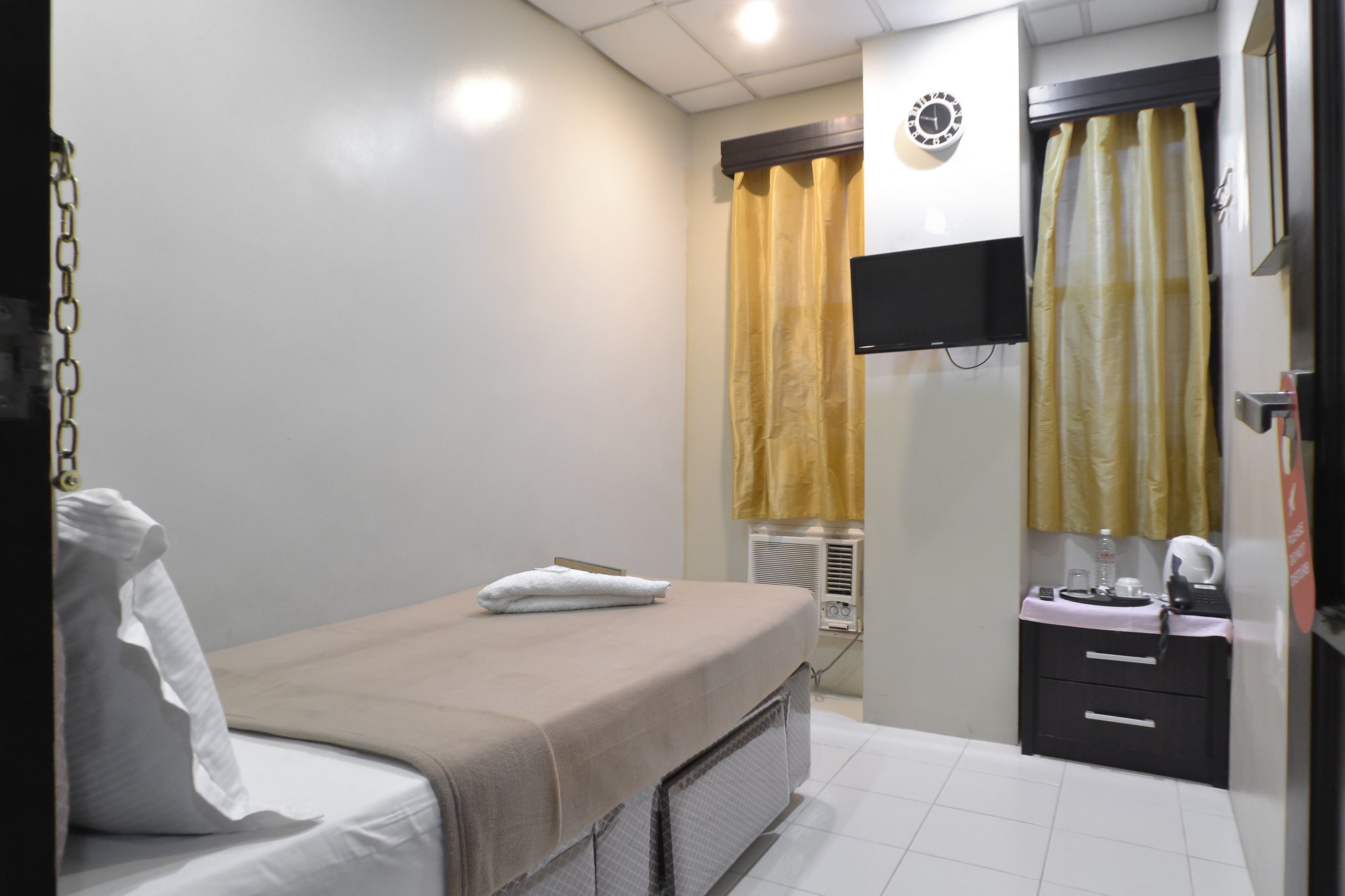 AMAX Inn Makati