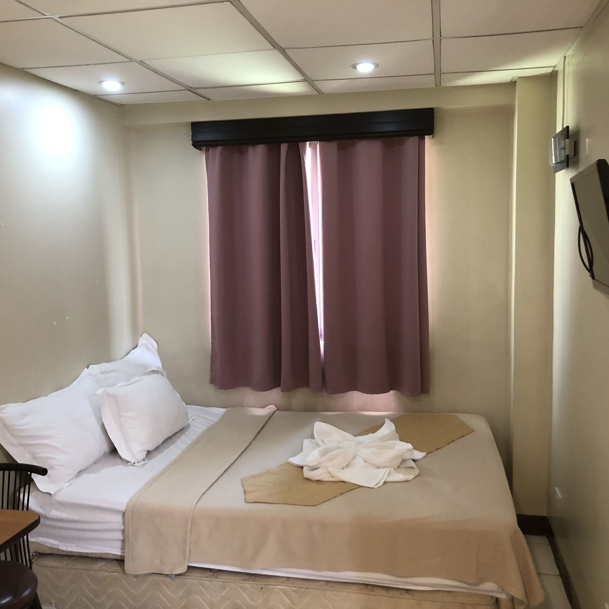 AMAX Inn Makati