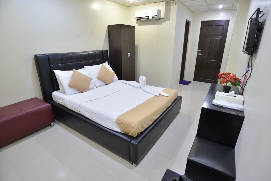 AMAX Inn Makati