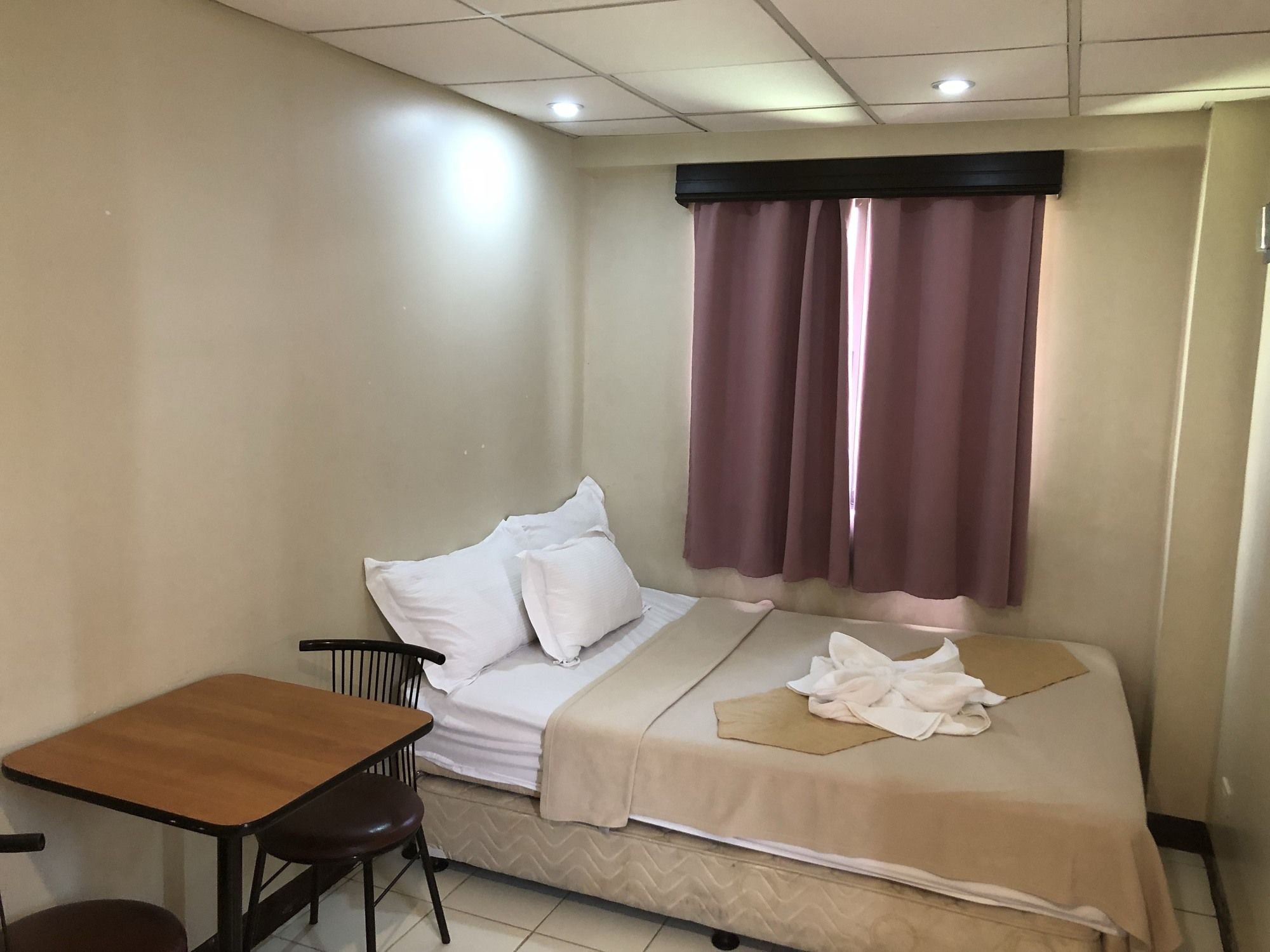 AMAX Inn Makati