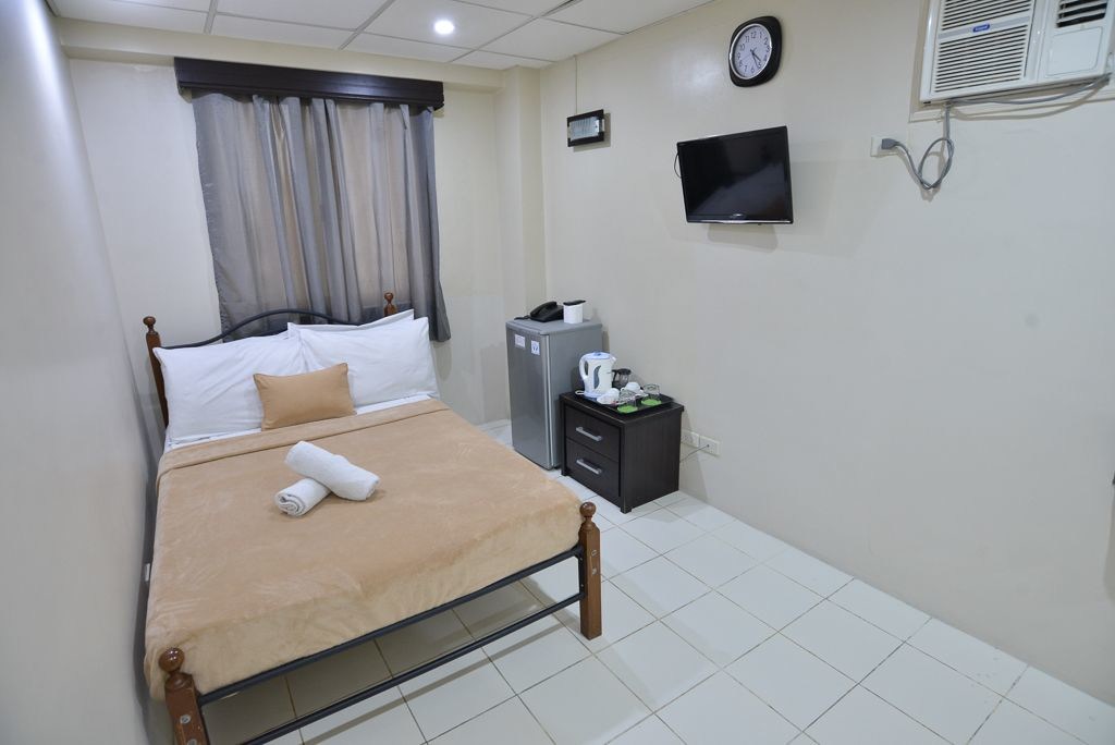 AMAX Inn Makati