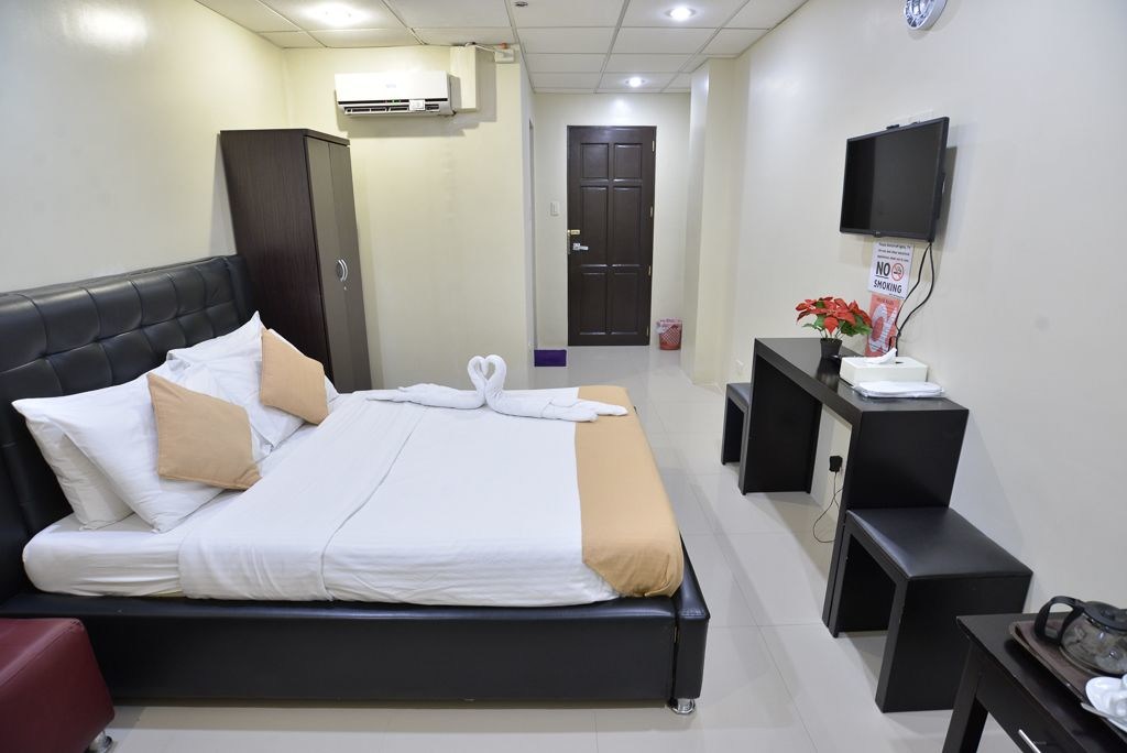 AMAX Inn Makati