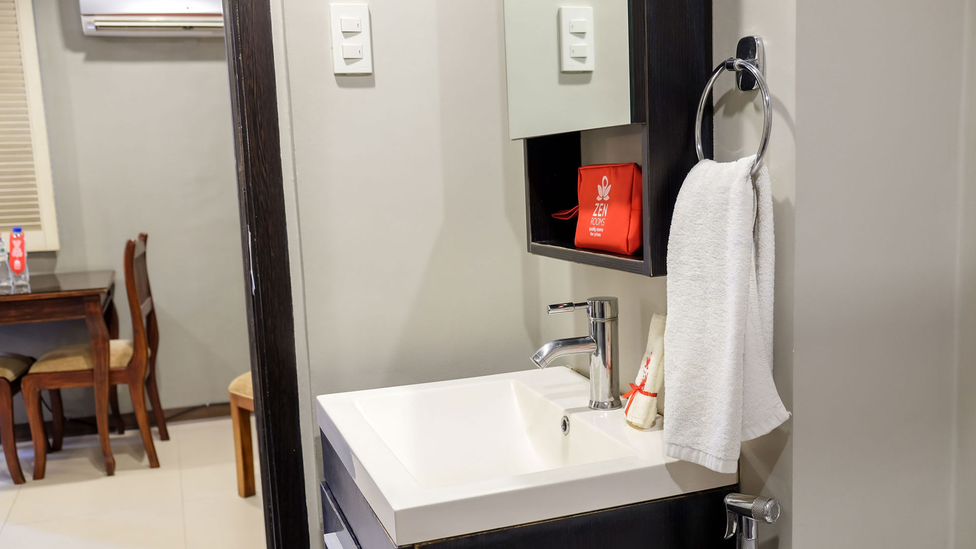 Artina Suites