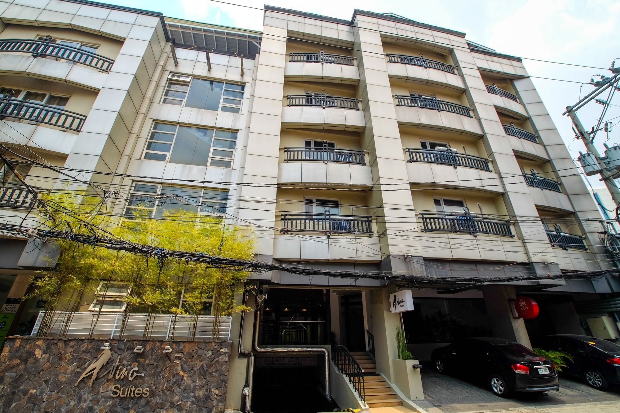 Artina Suites