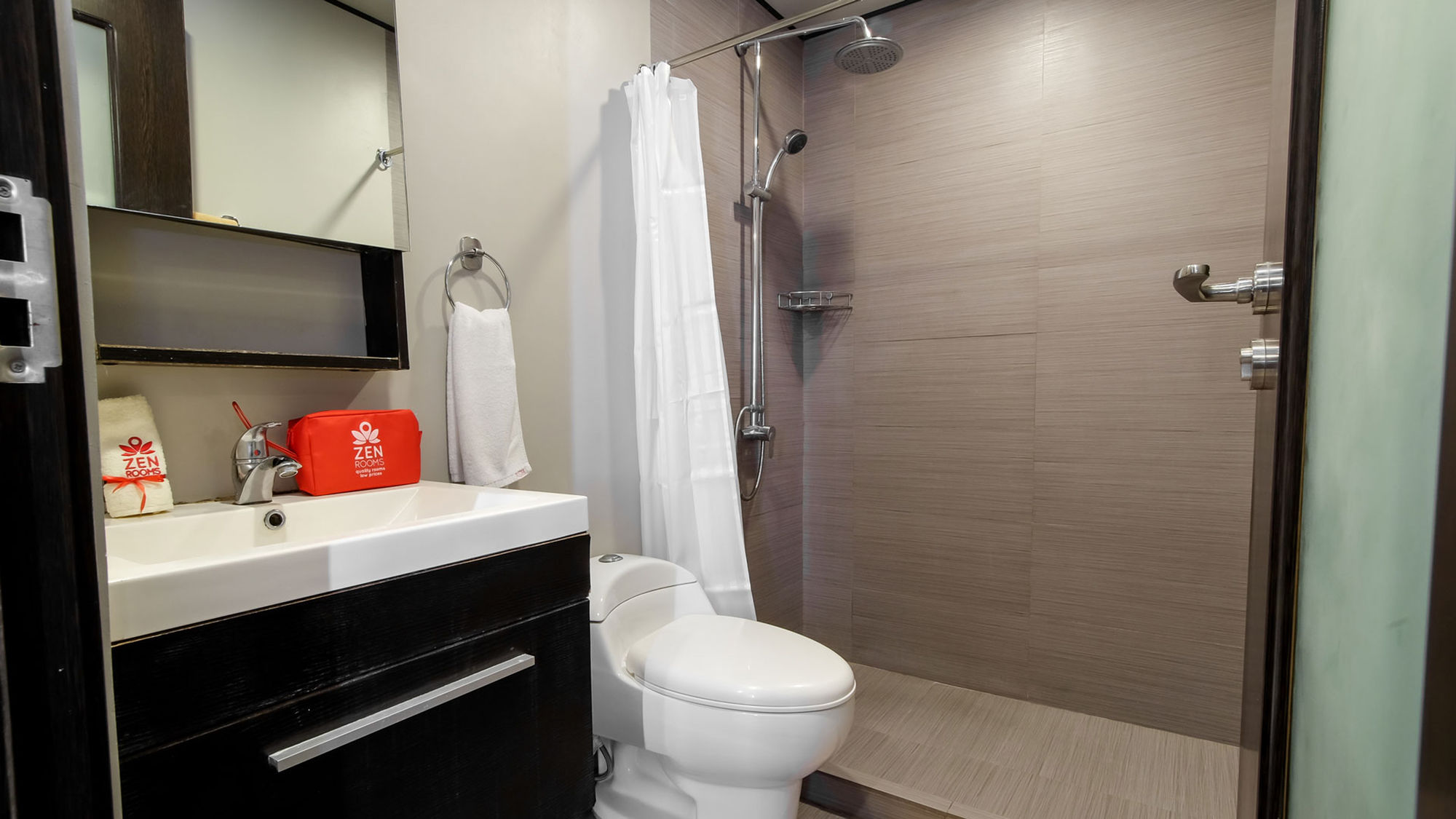 Artina Suites
