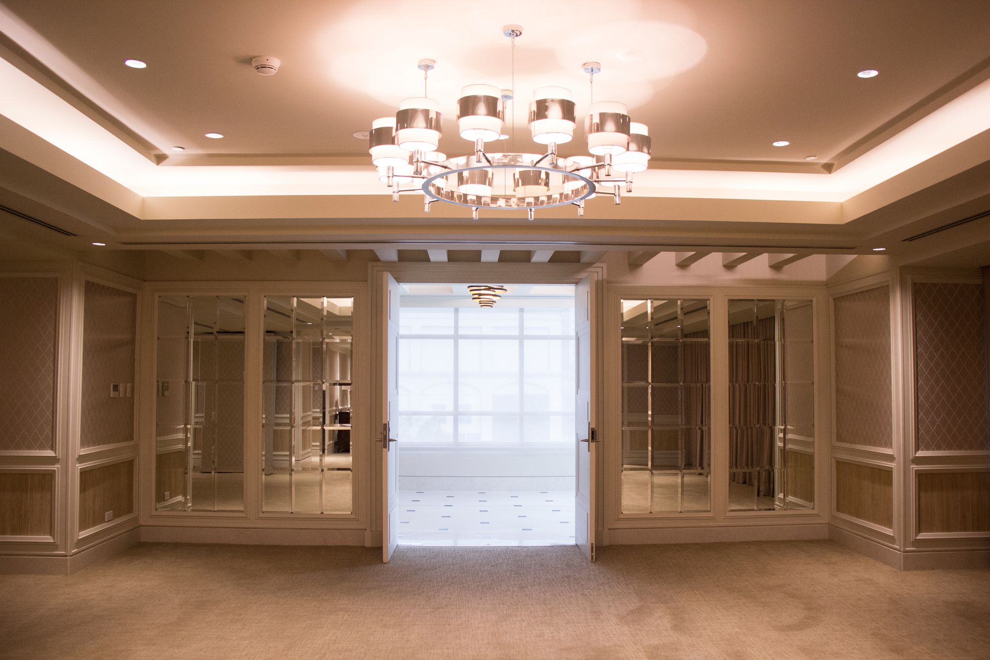 Aruga by Rockwell Hotel
