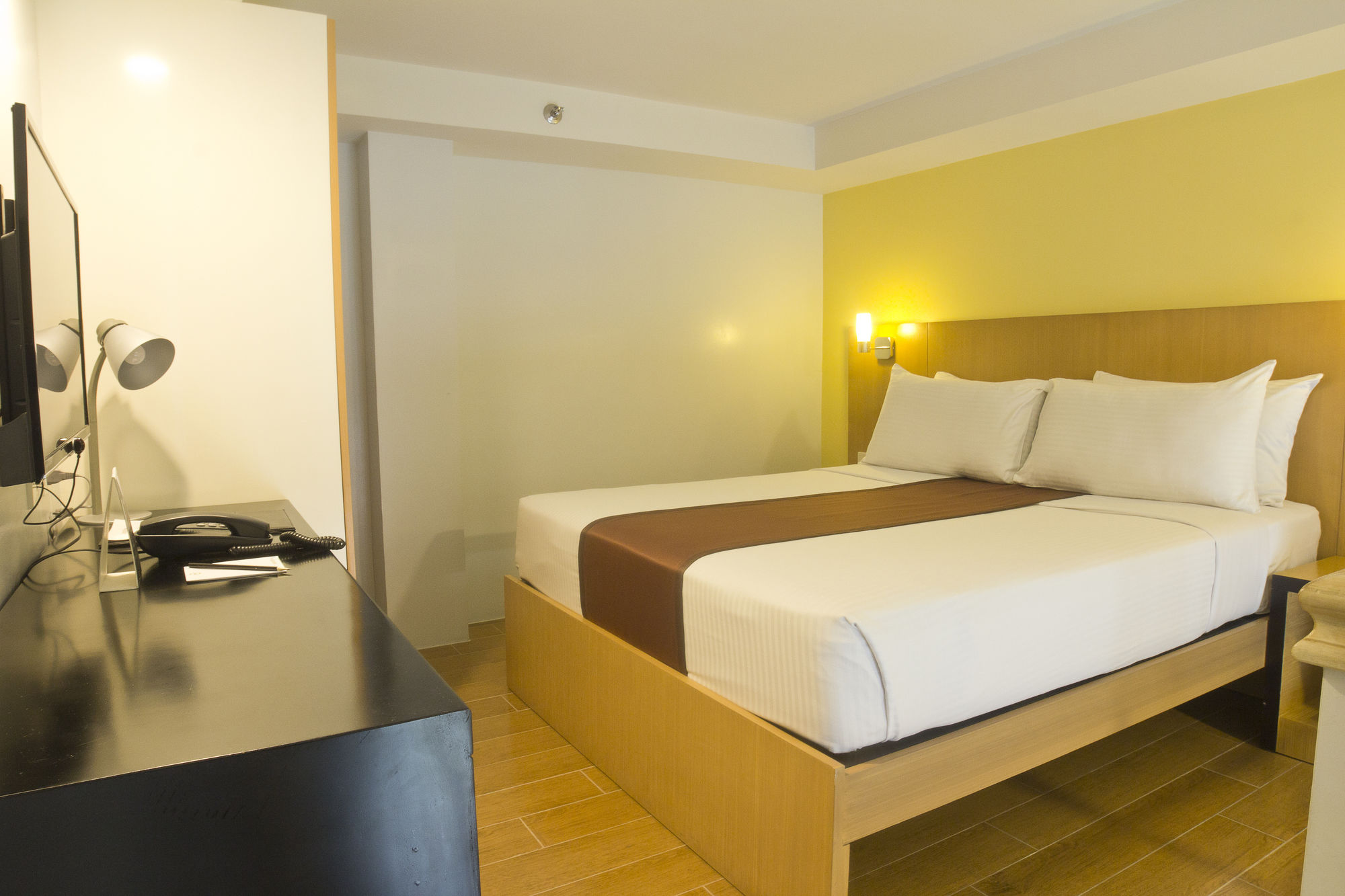 Aurum One Makati