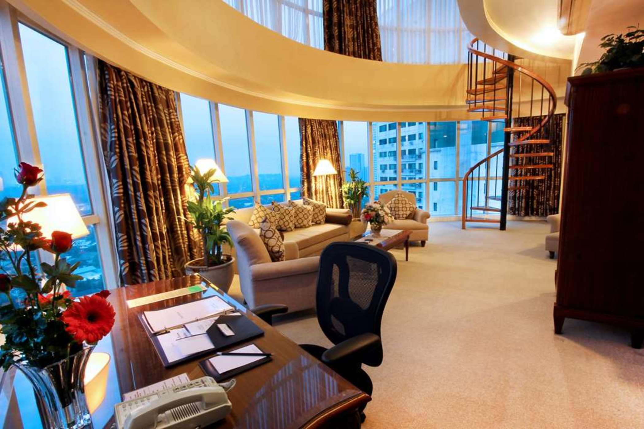 Oxford Suites Makati