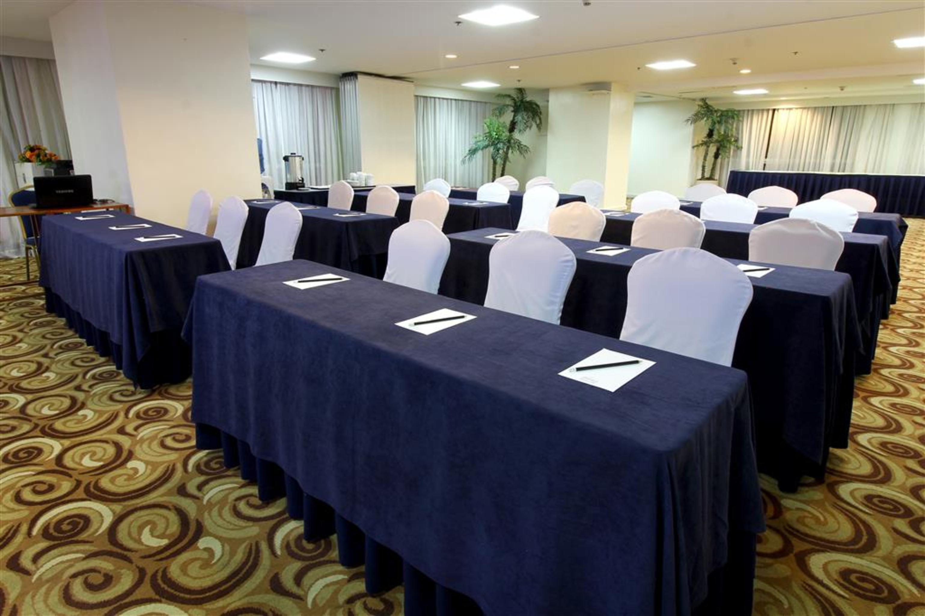 Oxford Suites Makati