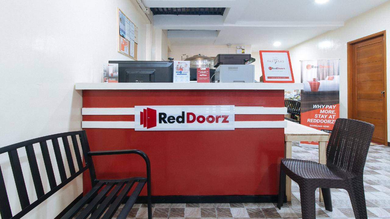 Cadapan's Transient Inn by RedDoorz