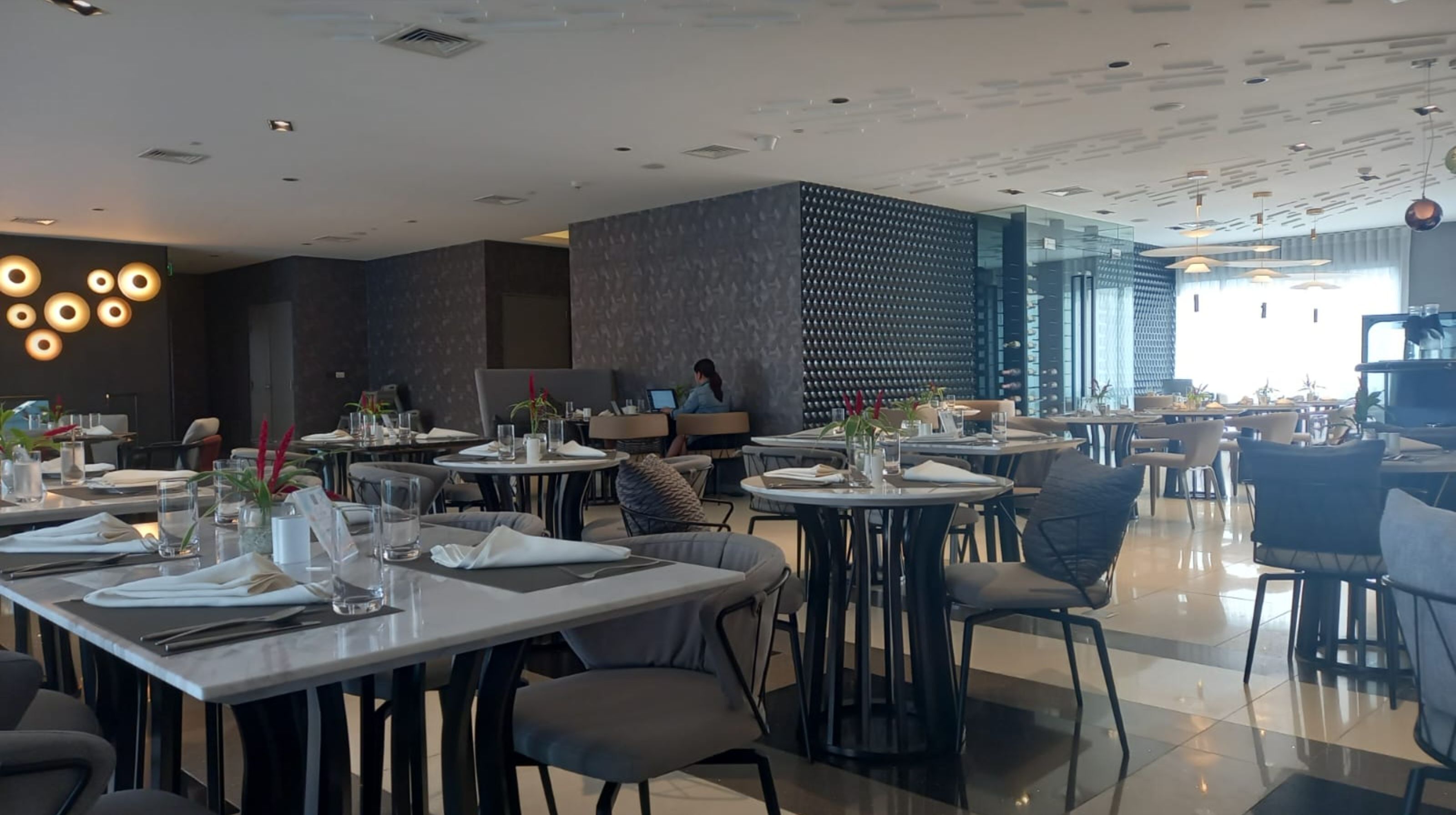 Capital O 950 AHM Suites At Acqua