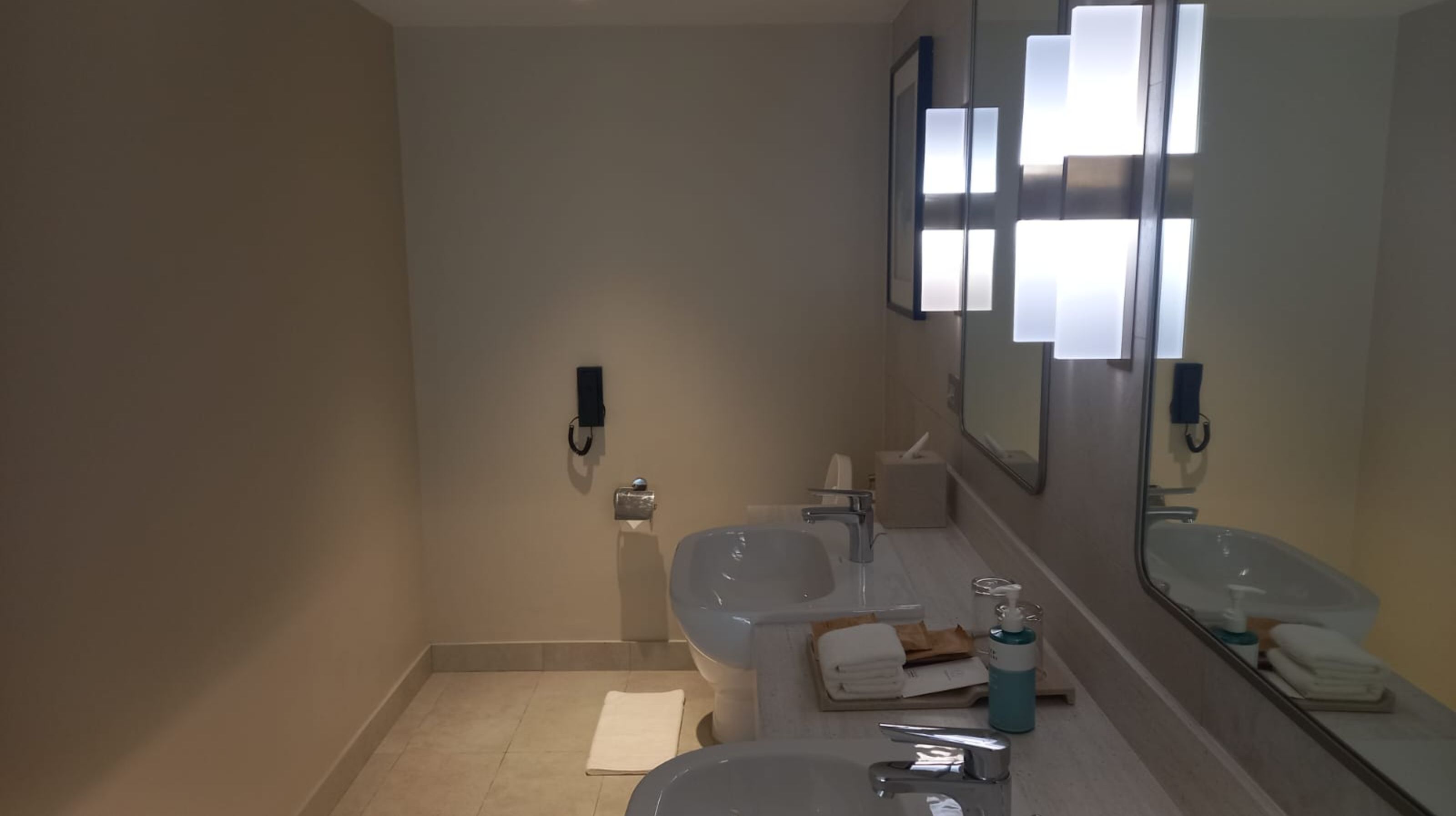 Capital O 950 AHM Suites At Acqua