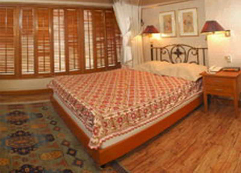 Ceo Suites