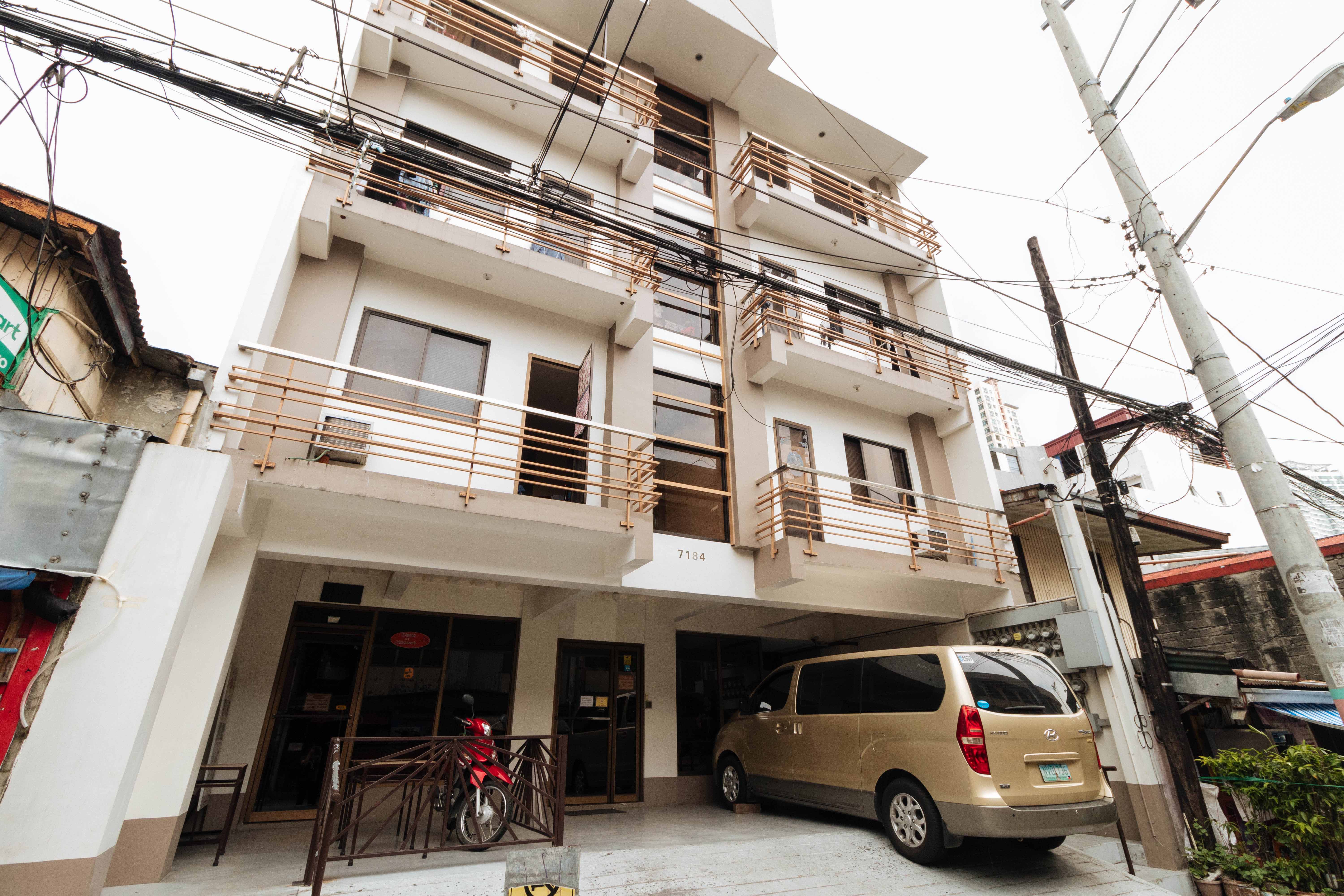 City Traveler Suites by RedDoorz
