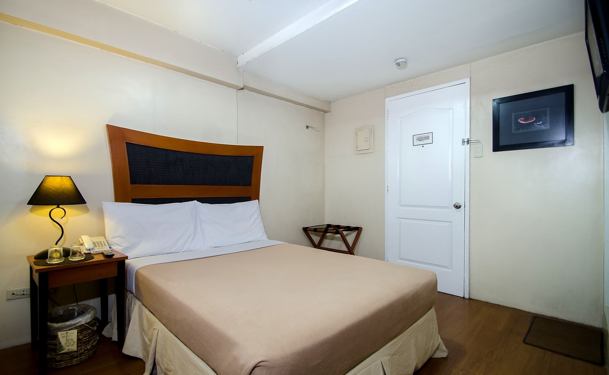 Spaces Hotel Makati People & Pets