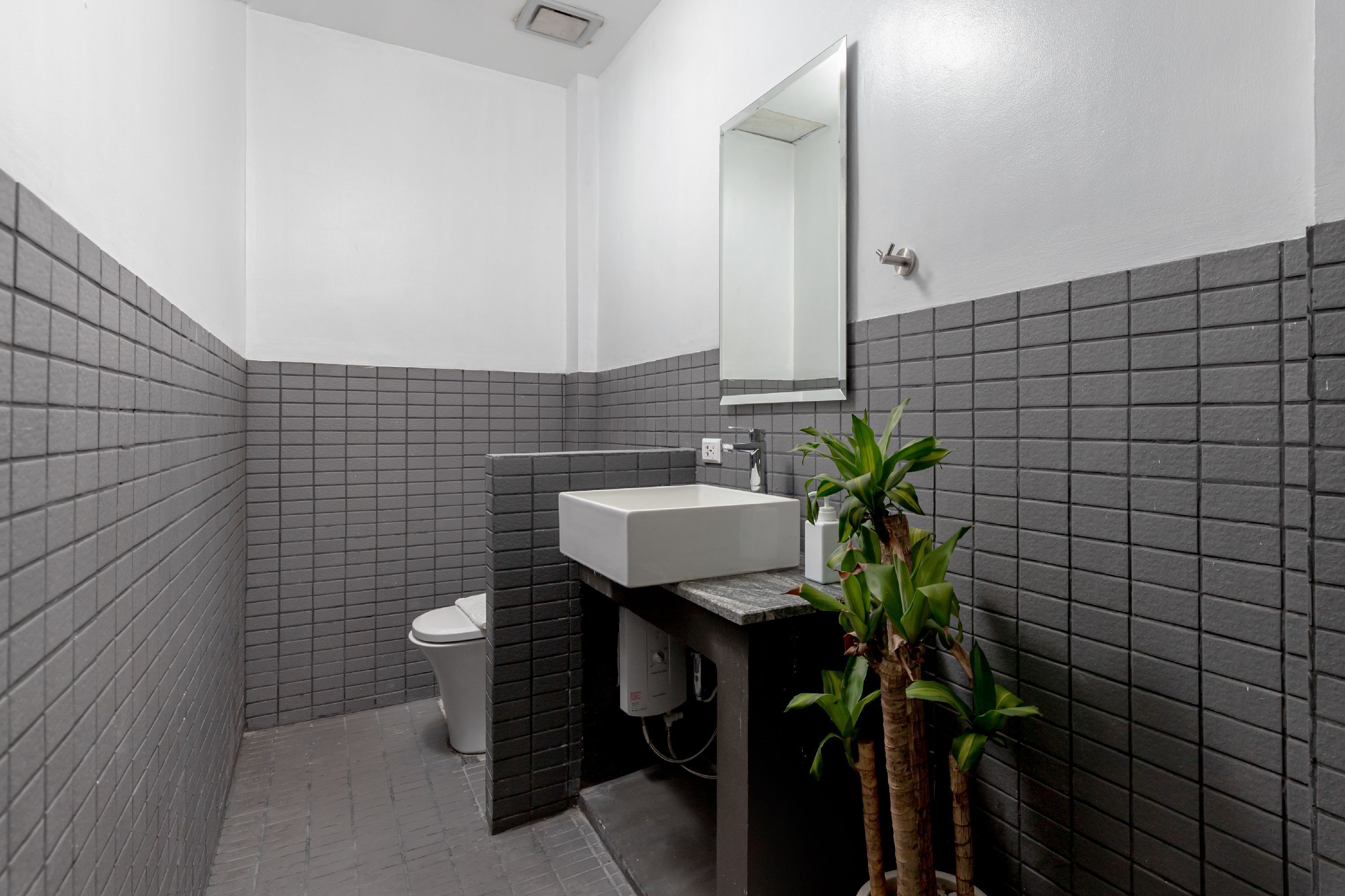 Draper Startup House for Entrepreneurs Hotel