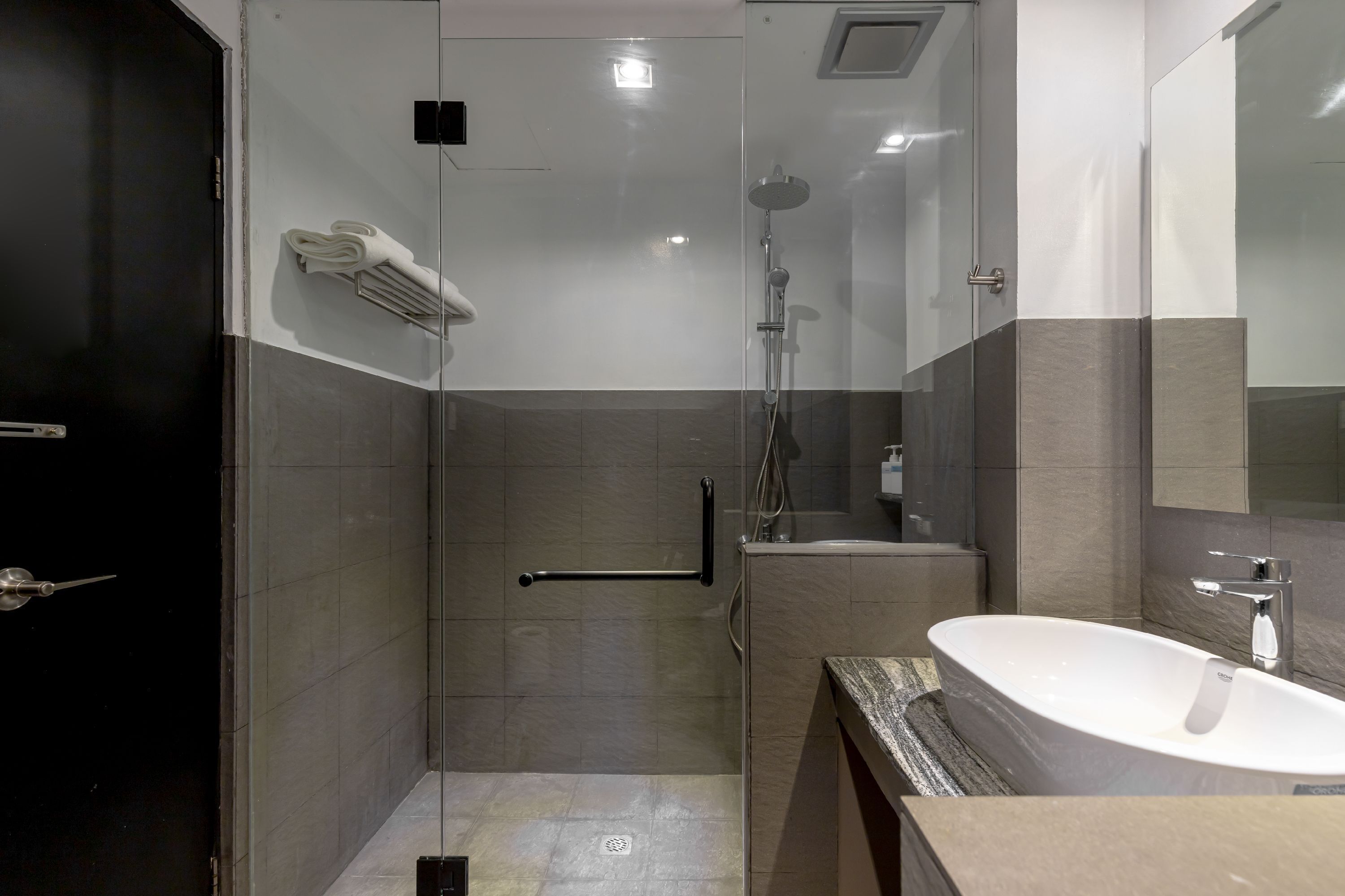 Draper Startup House for Entrepreneurs Hotel