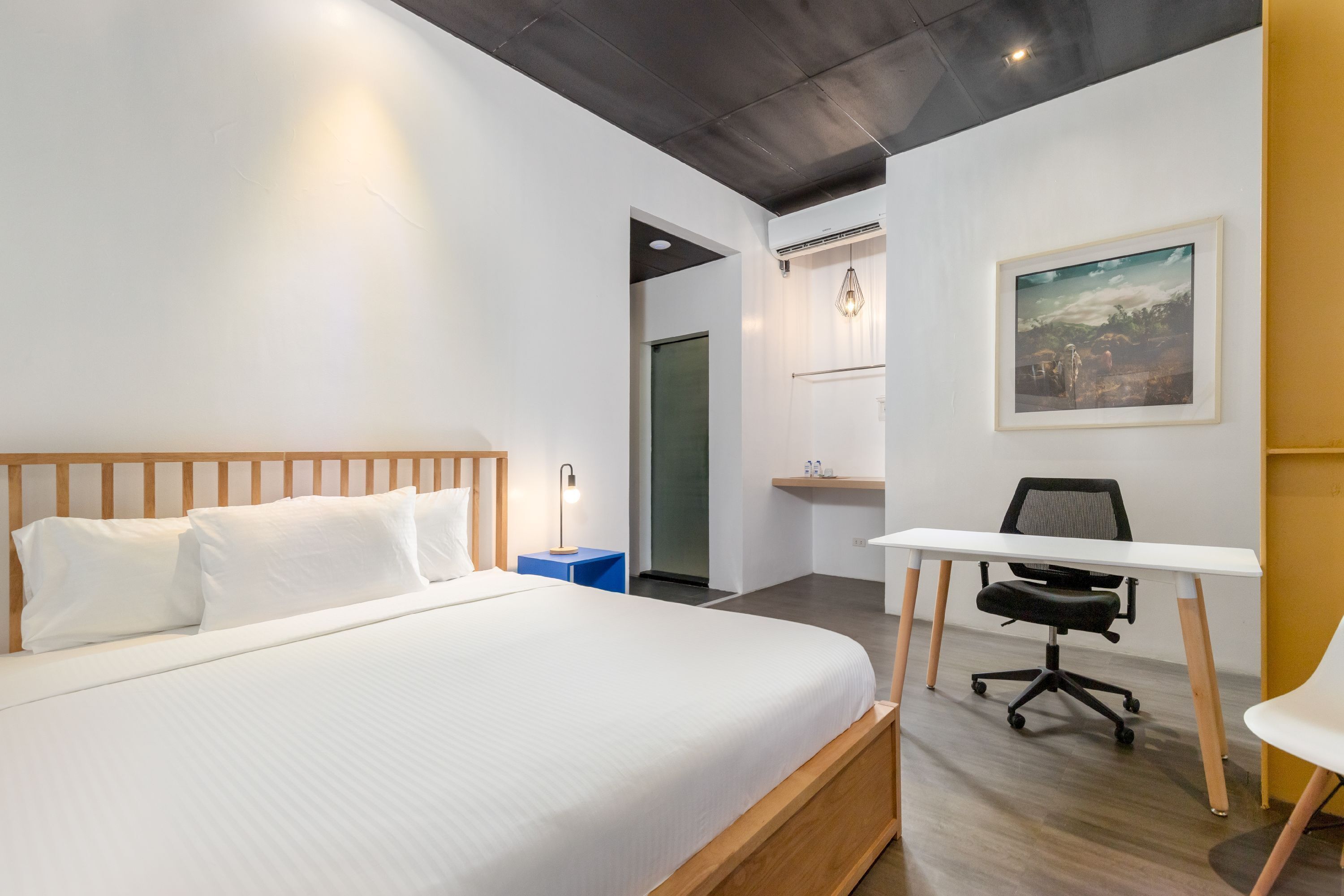 Draper Startup House for Entrepreneurs Hotel