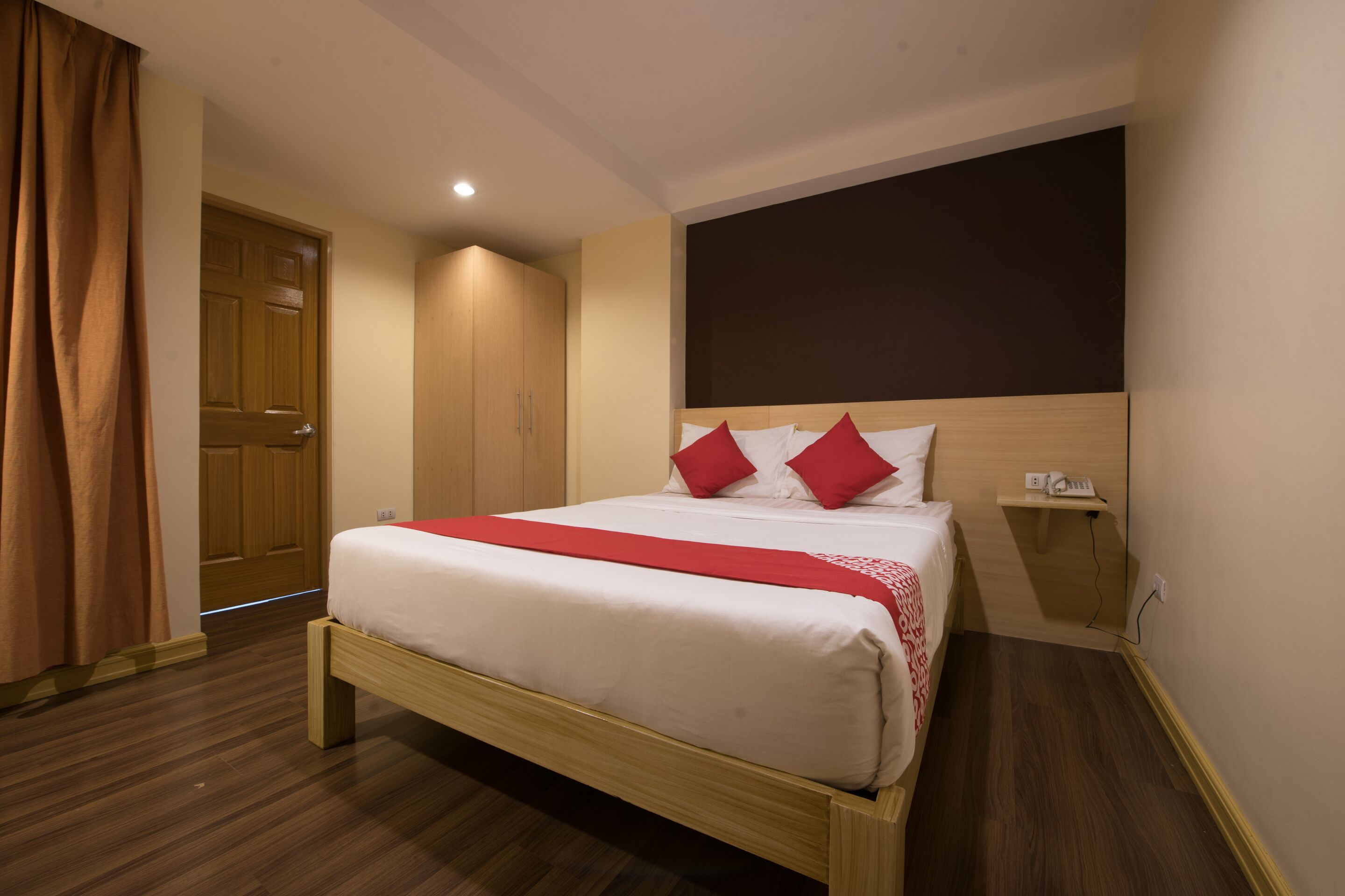 Festive Hotel by OYO