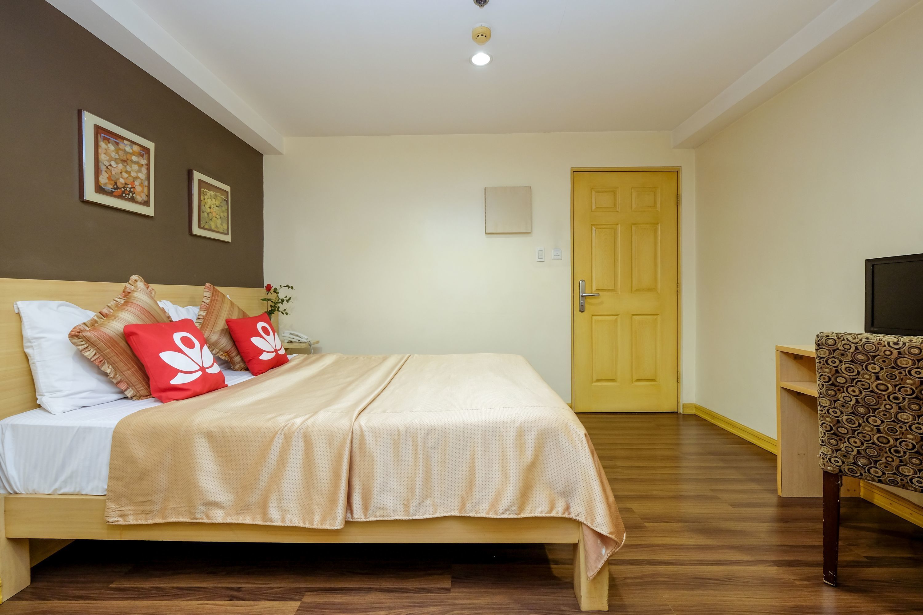 Festive Hotel by Zen Rooms