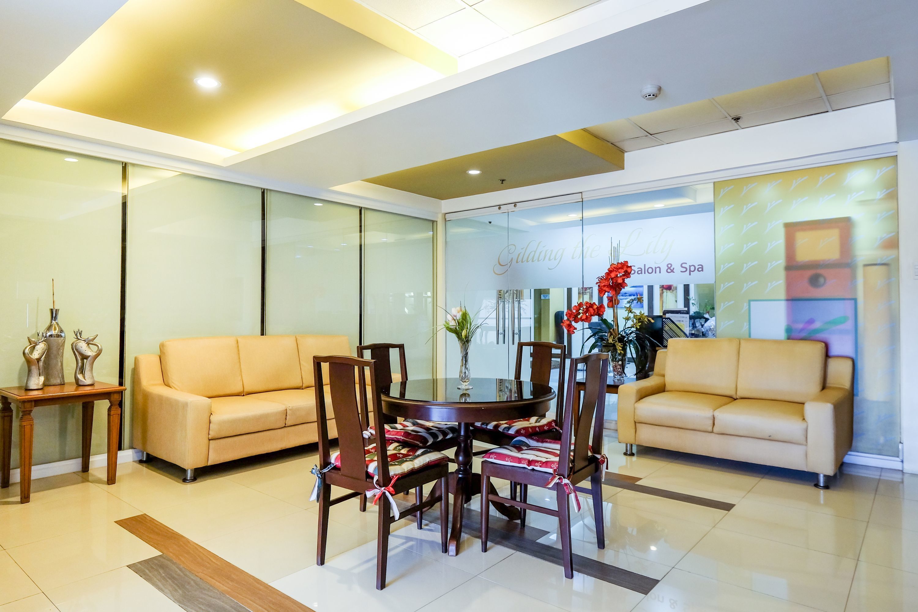Festive Hotel by Zen Rooms