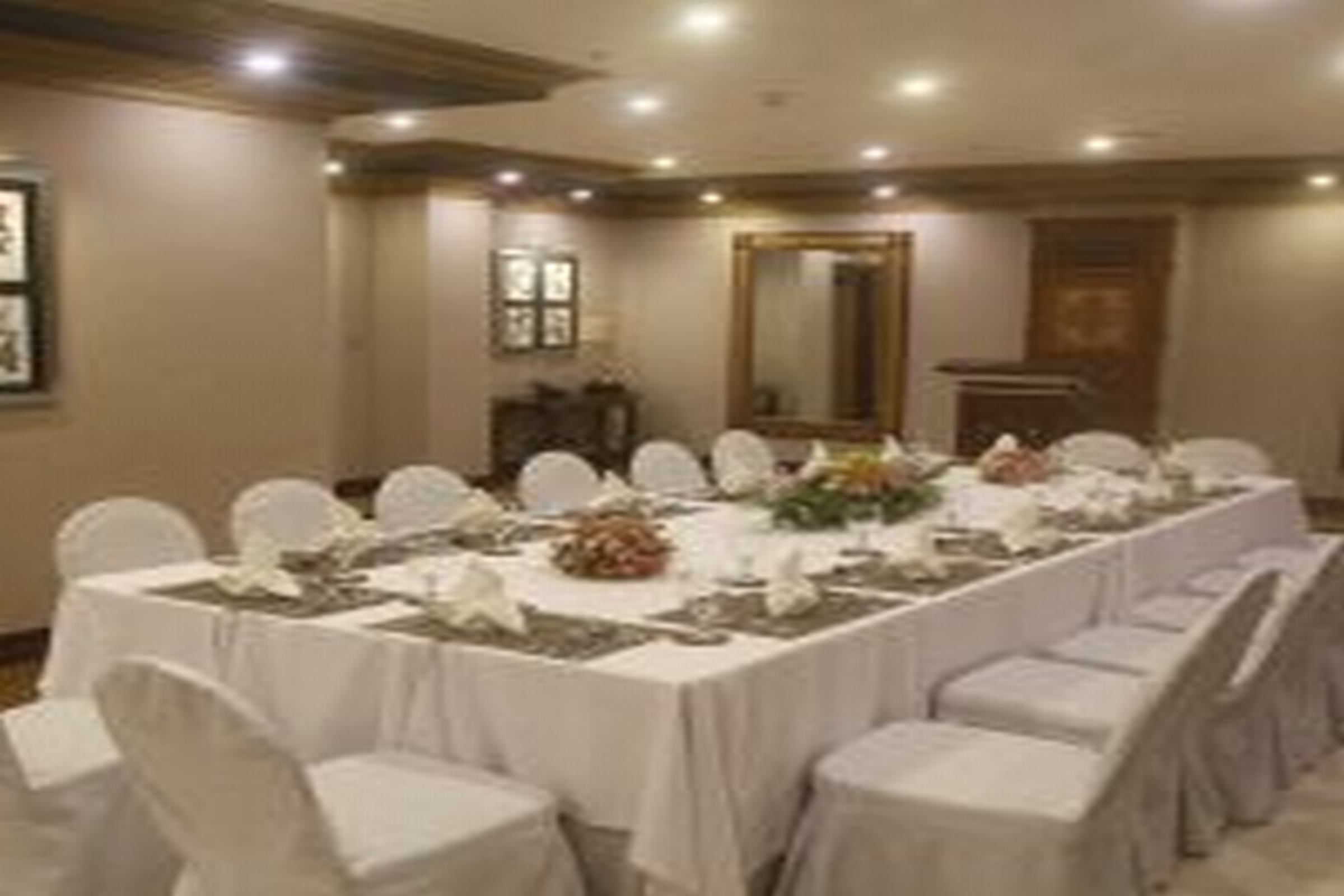 Herald Suites Polaris