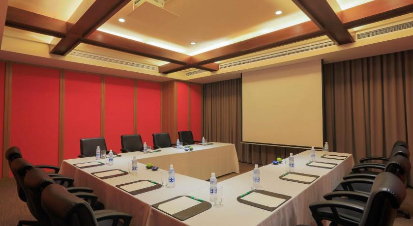 Holiday Inn Makati