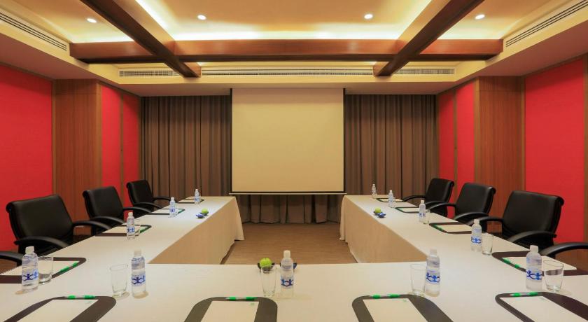 Holiday Inn Makati