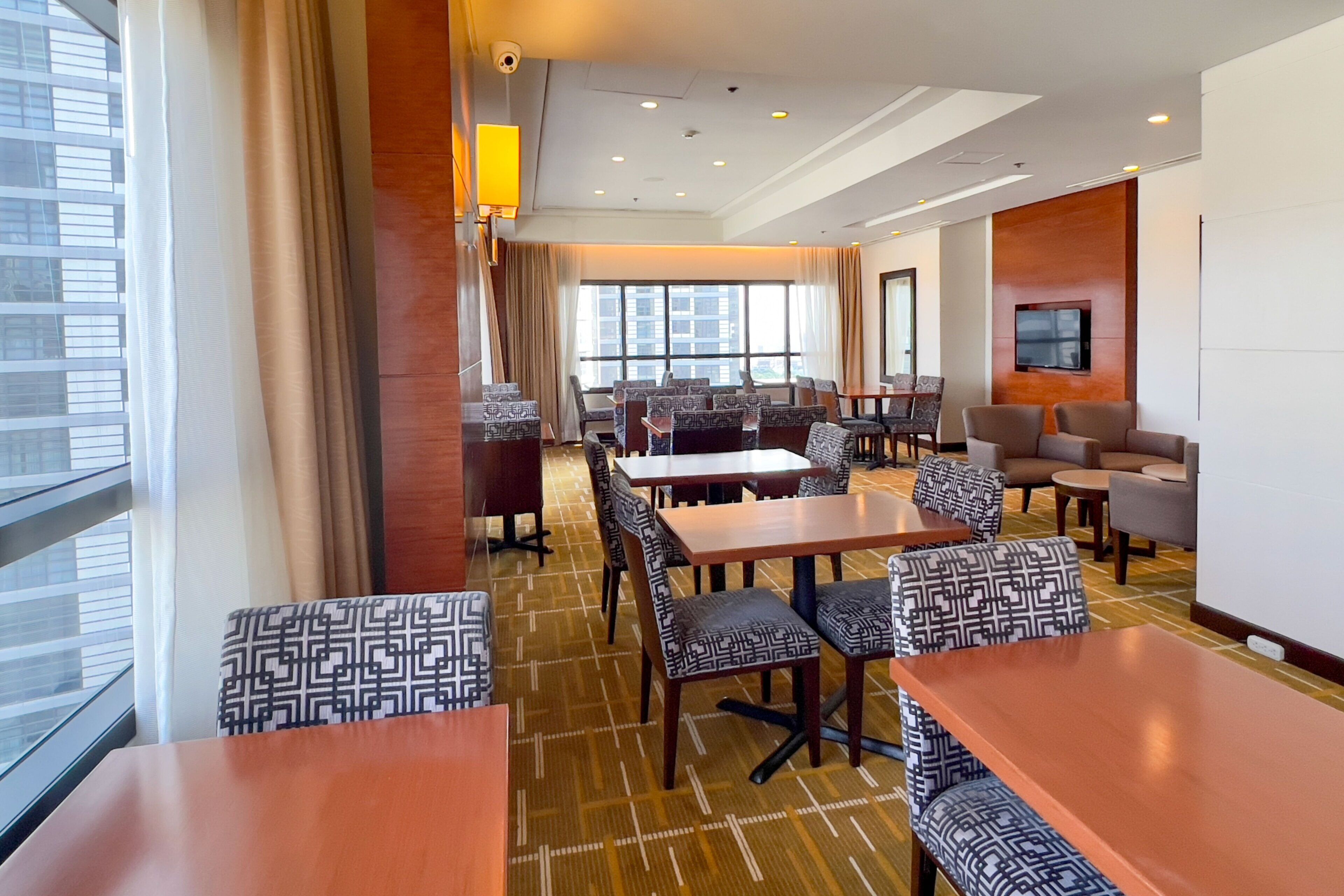 Holiday Inn Makati
