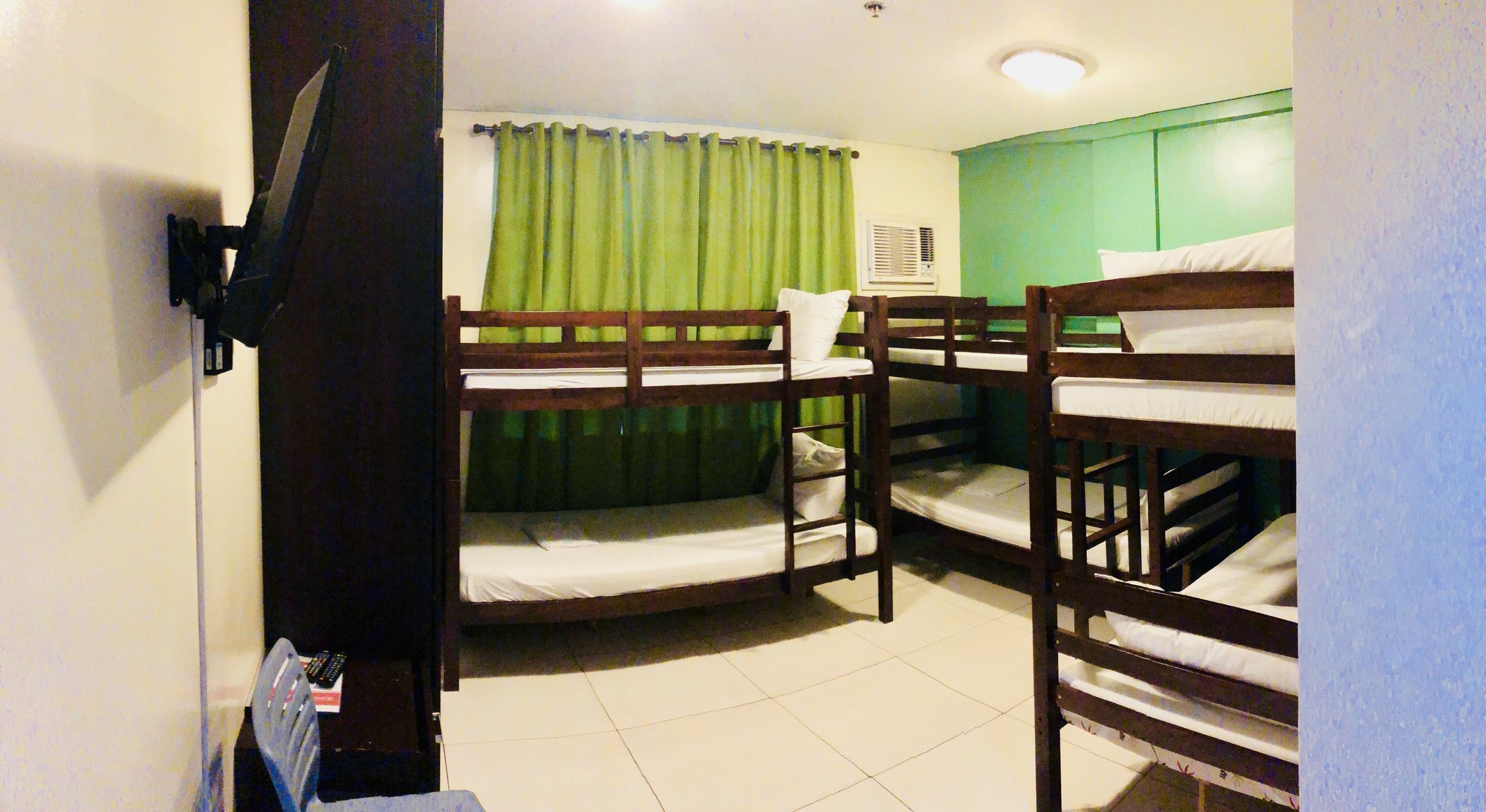 Hometown Hotel Makati Edsa