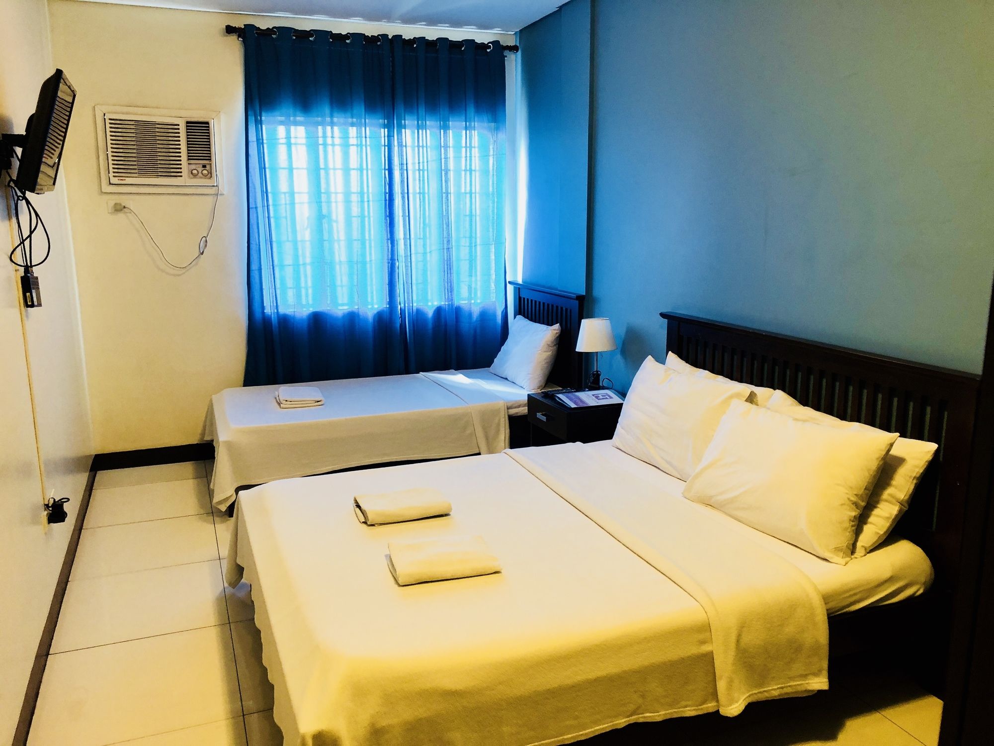Hometown Hotel Makati Edsa