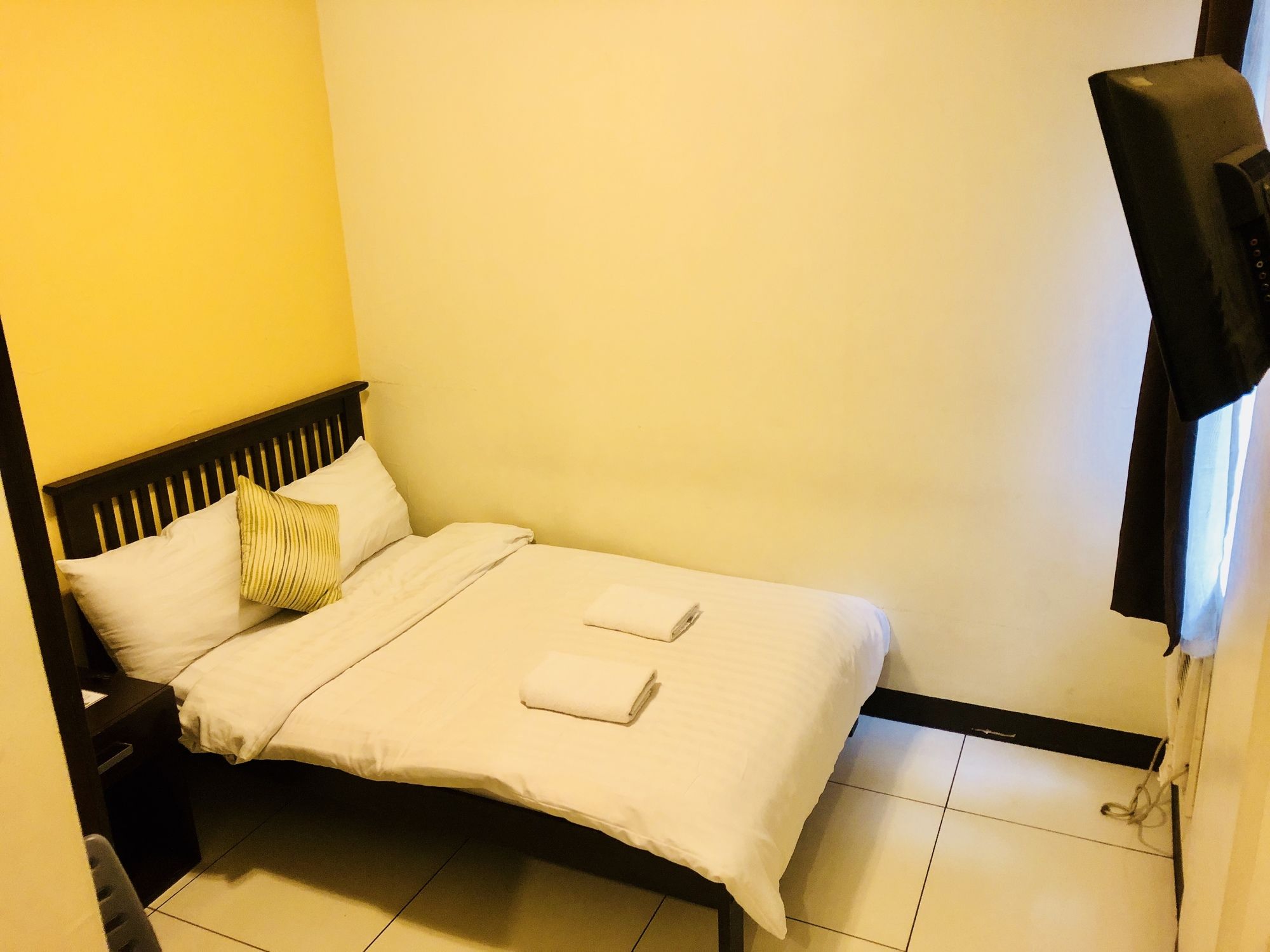 Hometown Hotel Makati Edsa
